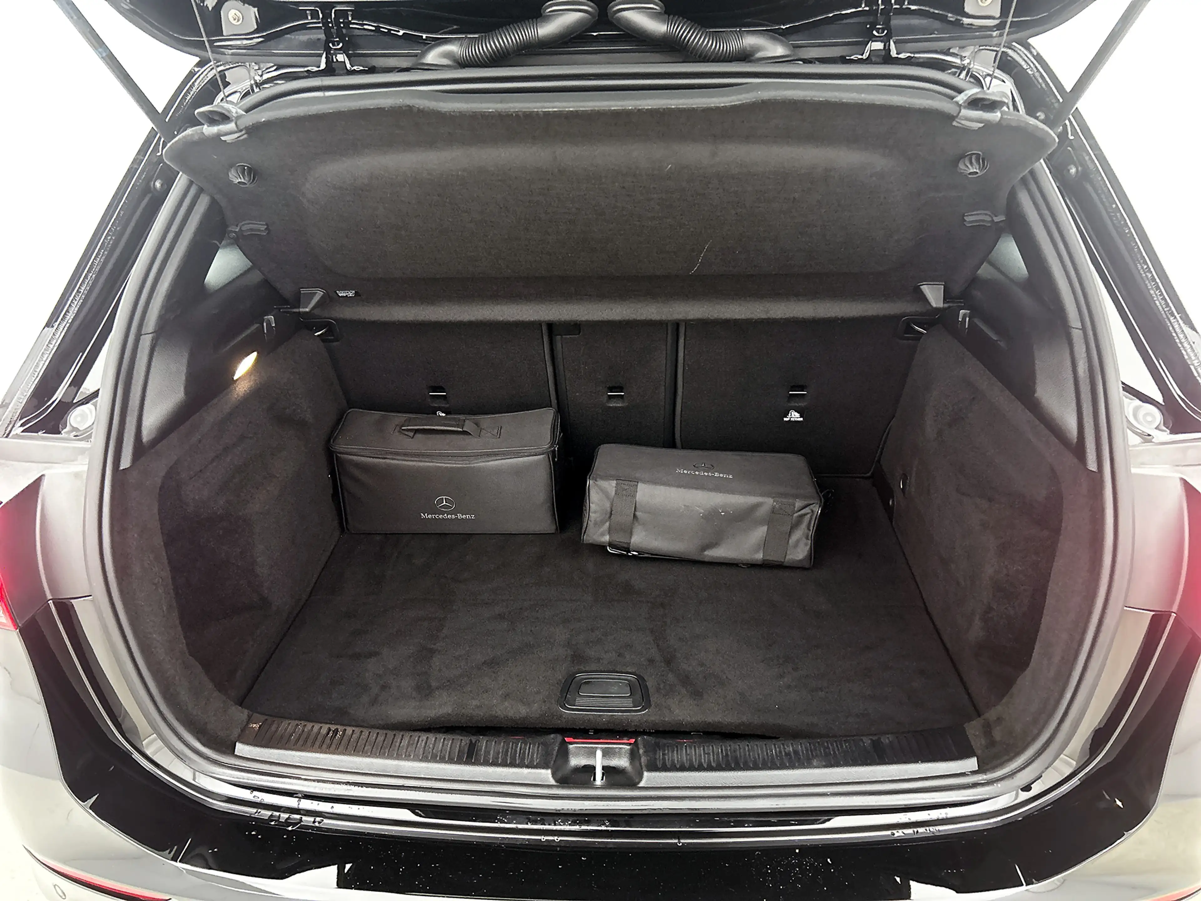 Mercedes-Benz B 250 e Hybride Premium Design AMG line / 1/2 Leder / St — photo 20