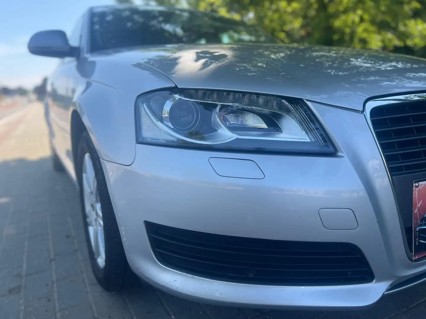 Audi A3 Sportback 1.6i*Clim*Navi*Xenon*Cuir*Ve*Re*Vc*Ja*et Gris - 2