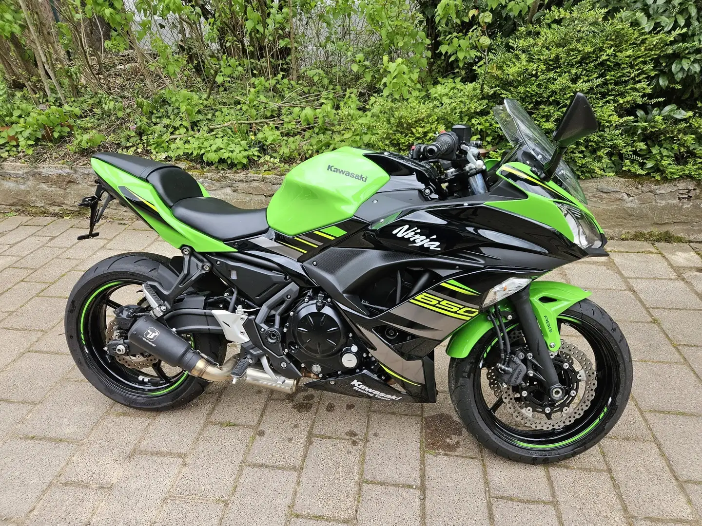 Kawasaki Ninja 650 KRT Зелений - 1