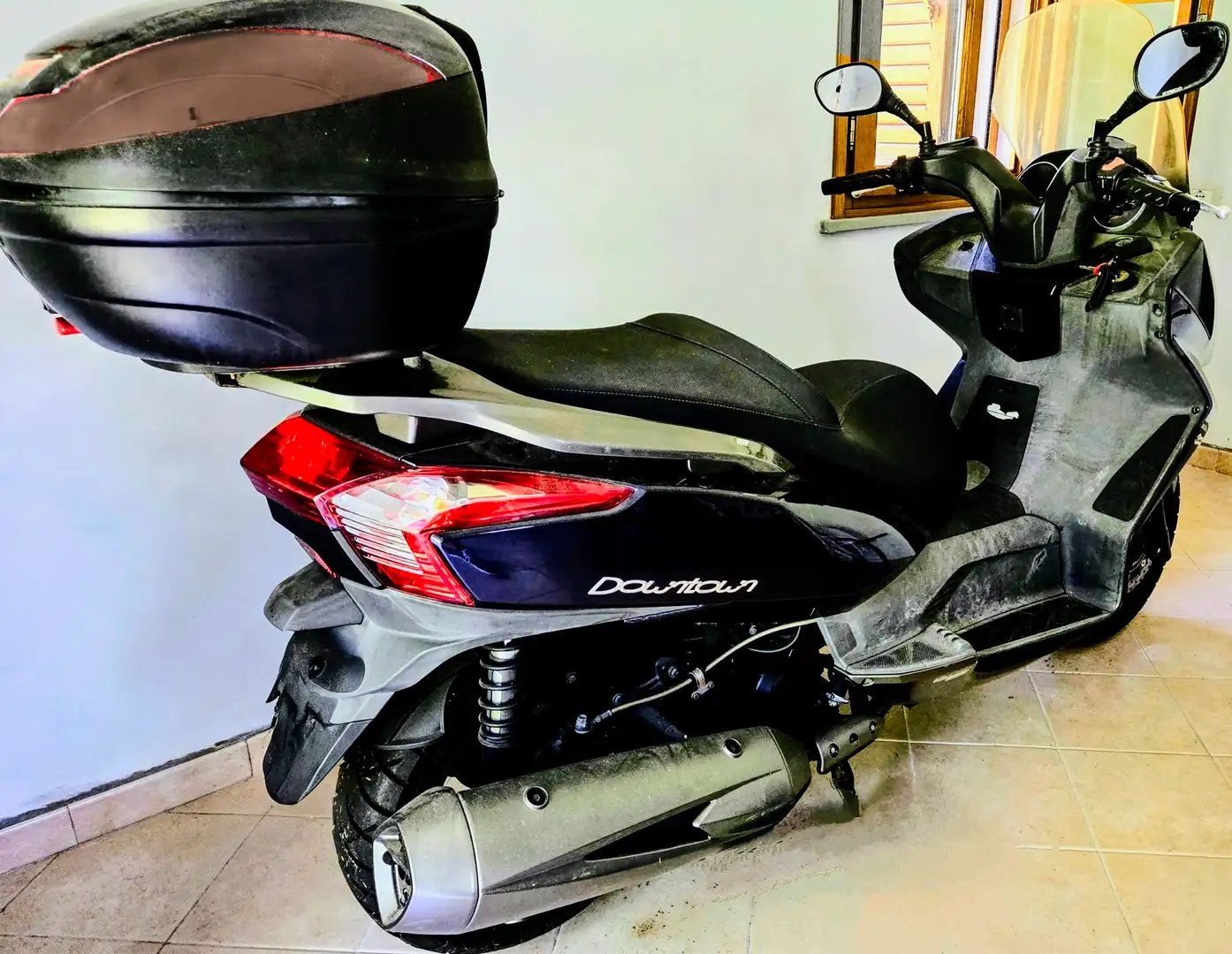 Kymco Downtown 300i Nero - 1