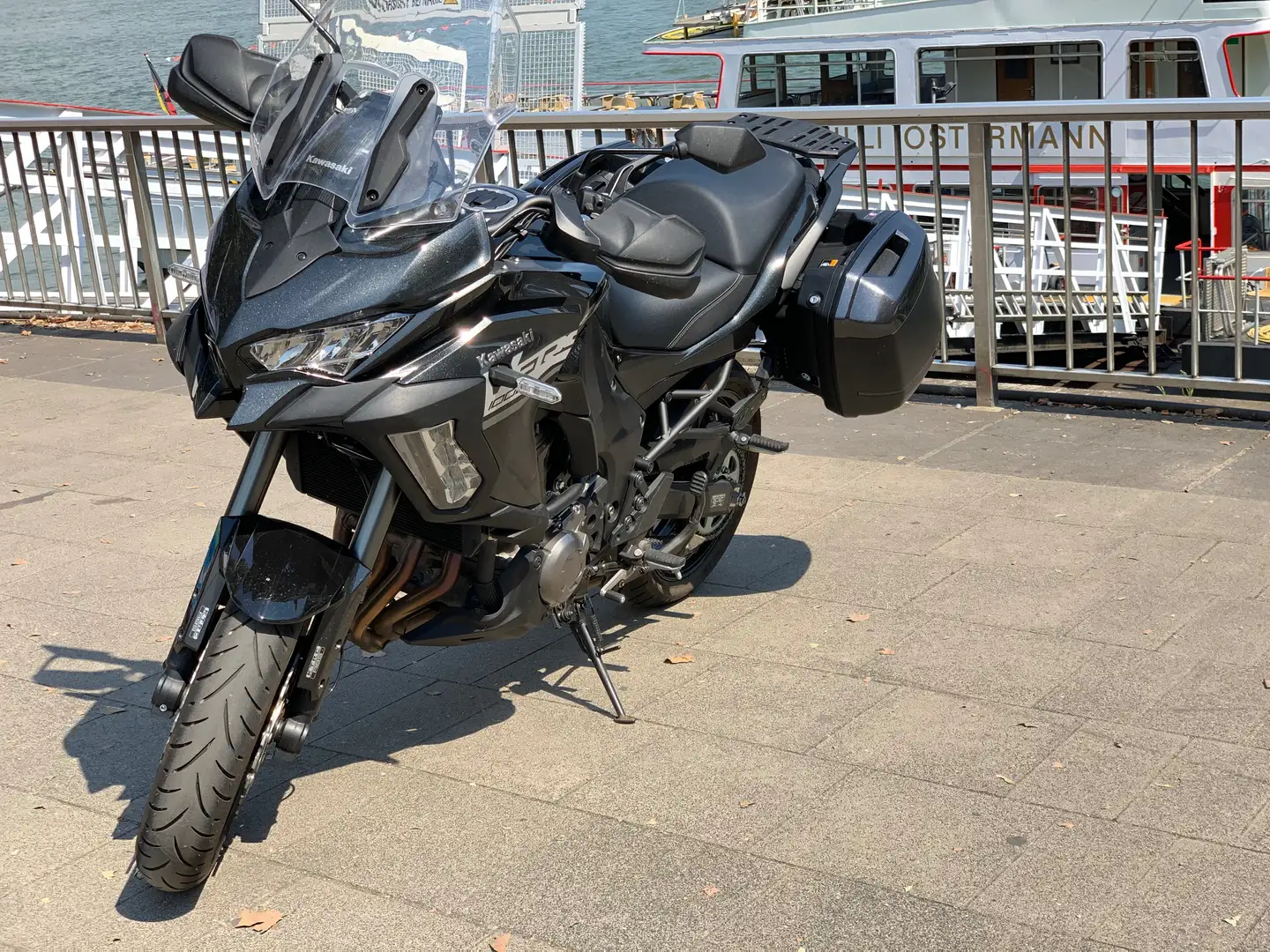 Kawasaki Versys 1000 Versys 1000 SE Schwarz - 1