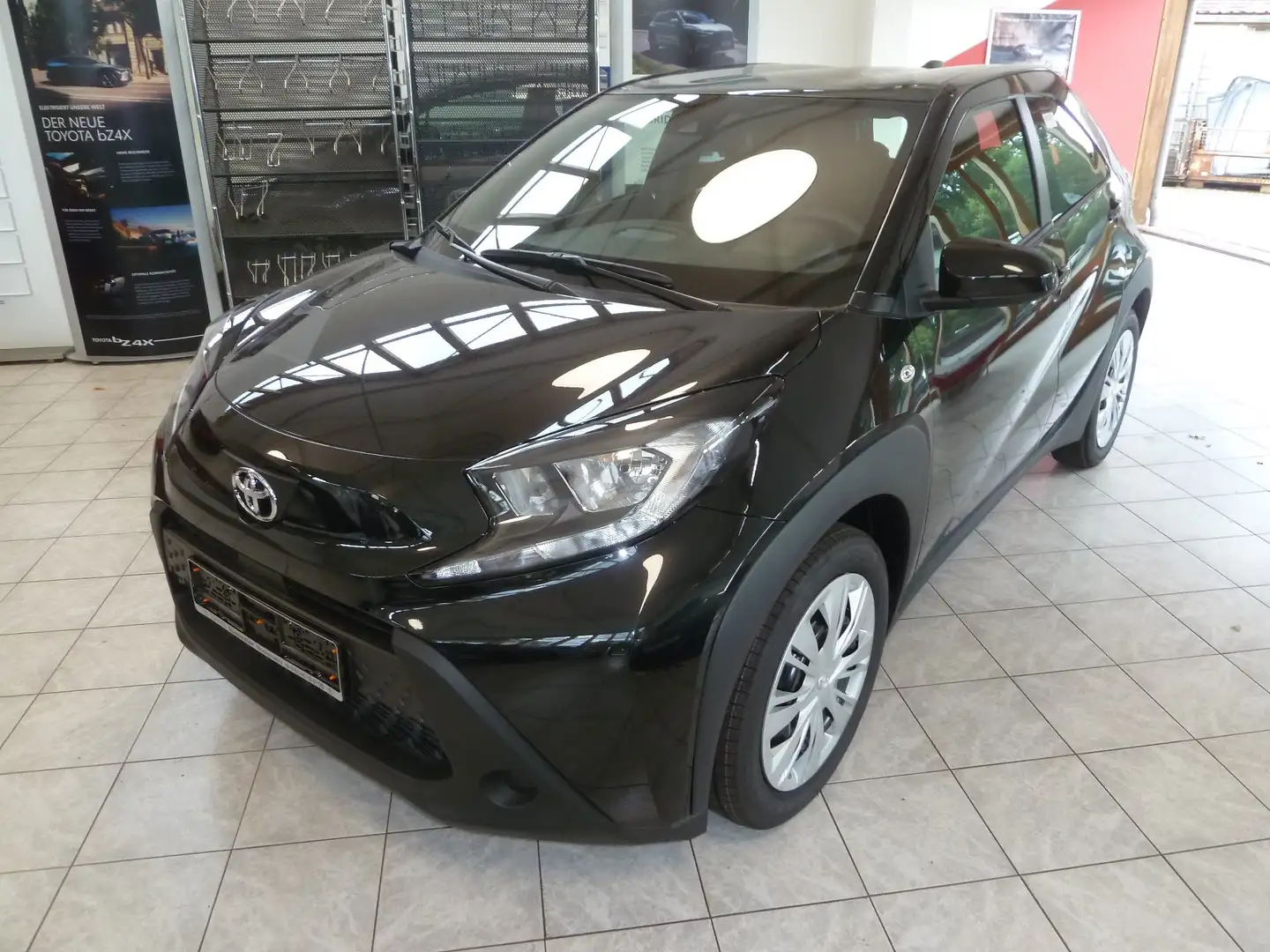 Toyota Aygo X Play 5-Türer *Car-Play/Android* Schwarz - 2