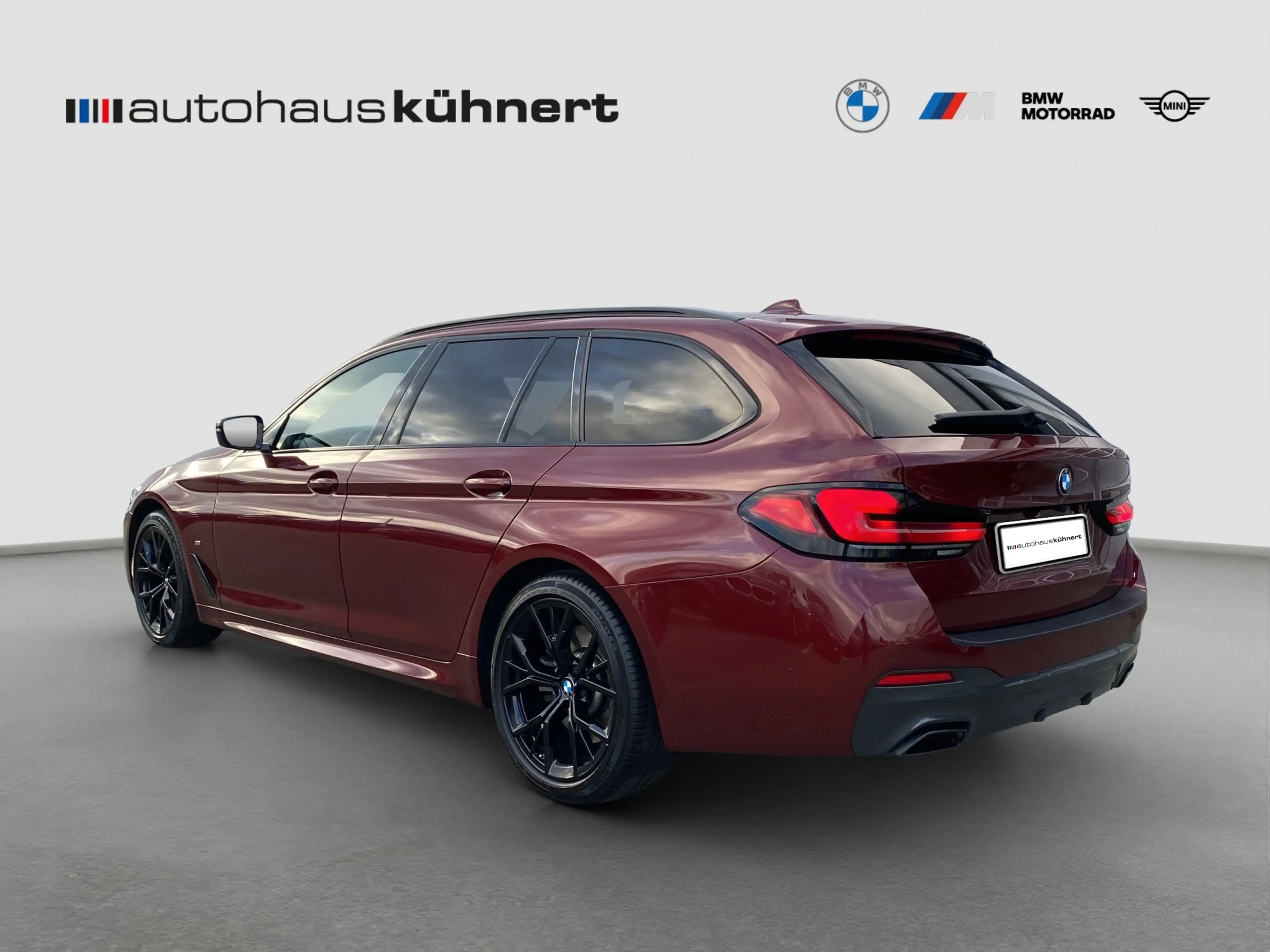 BMW 530 d Touring ///M-Sport LED Luftfed. PanoSD AHK — photo 5