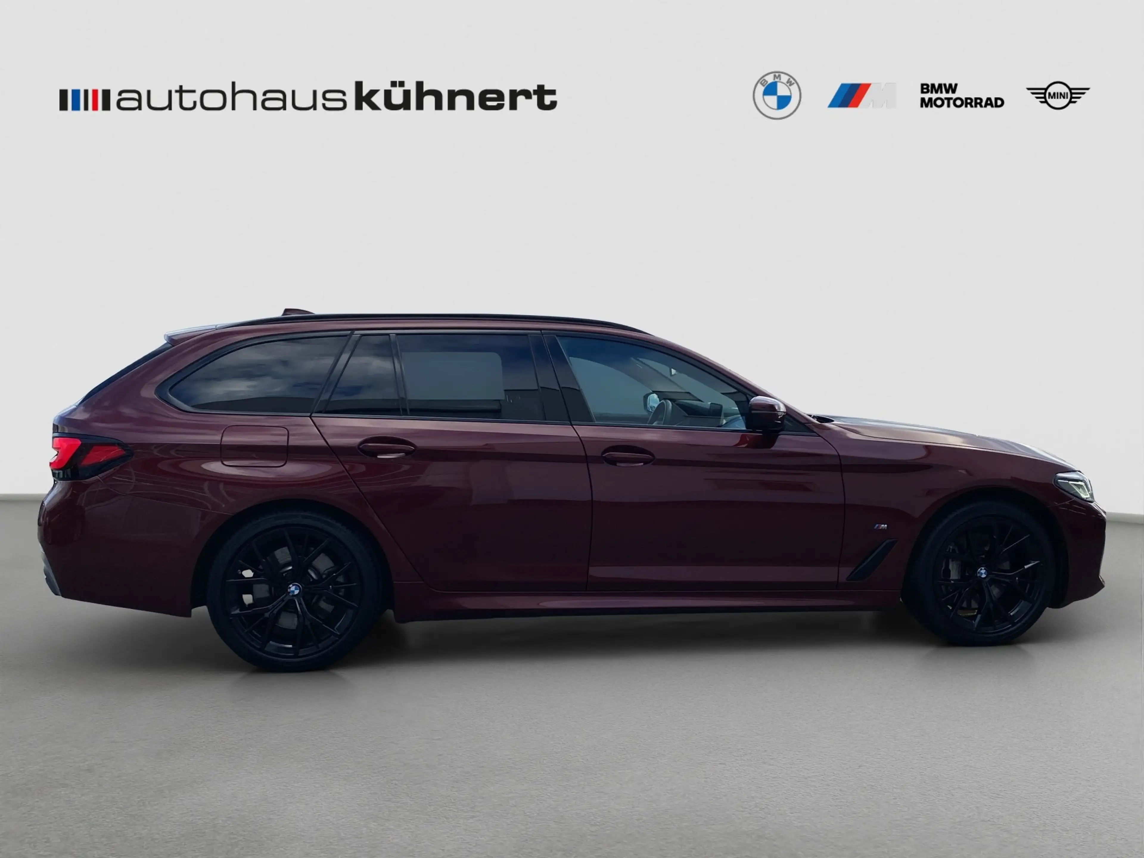 BMW 530 d Touring ///M-Sport LED Luftfed. PanoSD AHK — photo 8