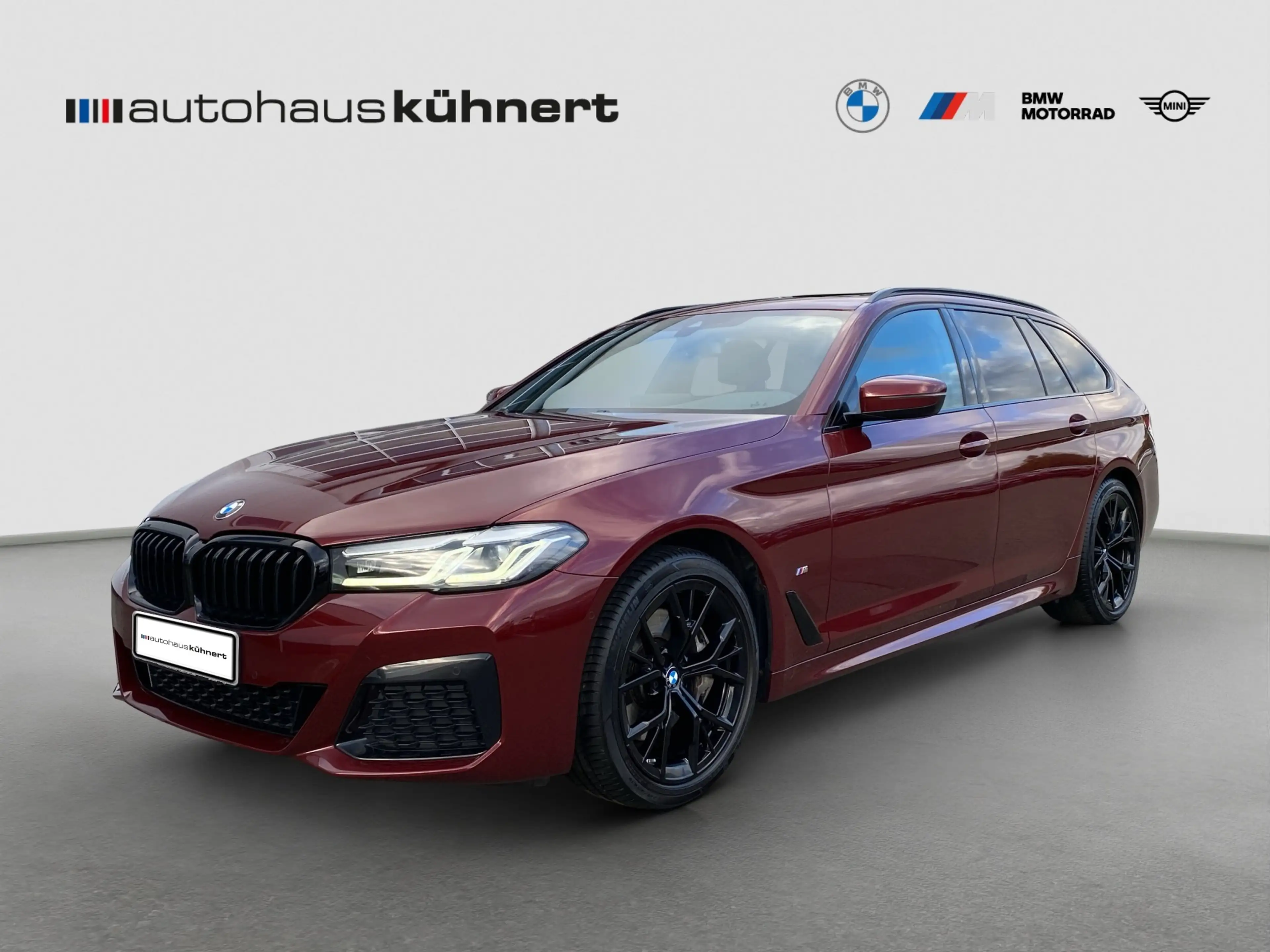 BMW 530 d Touring ///M-Sport LED Luftfed. PanoSD AHK — photo 2