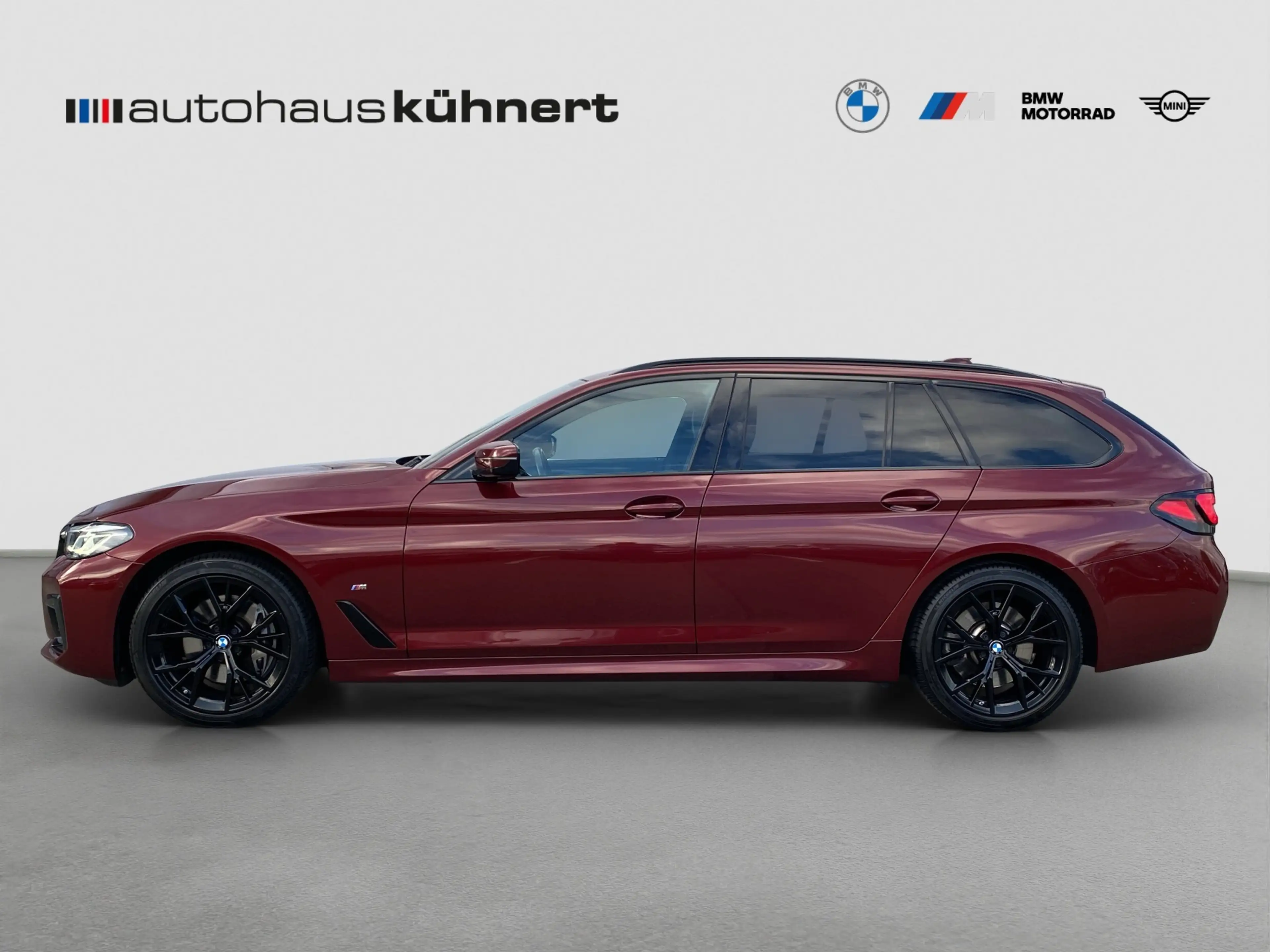 BMW 530 d Touring ///M-Sport LED Luftfed. PanoSD AHK — photo 4