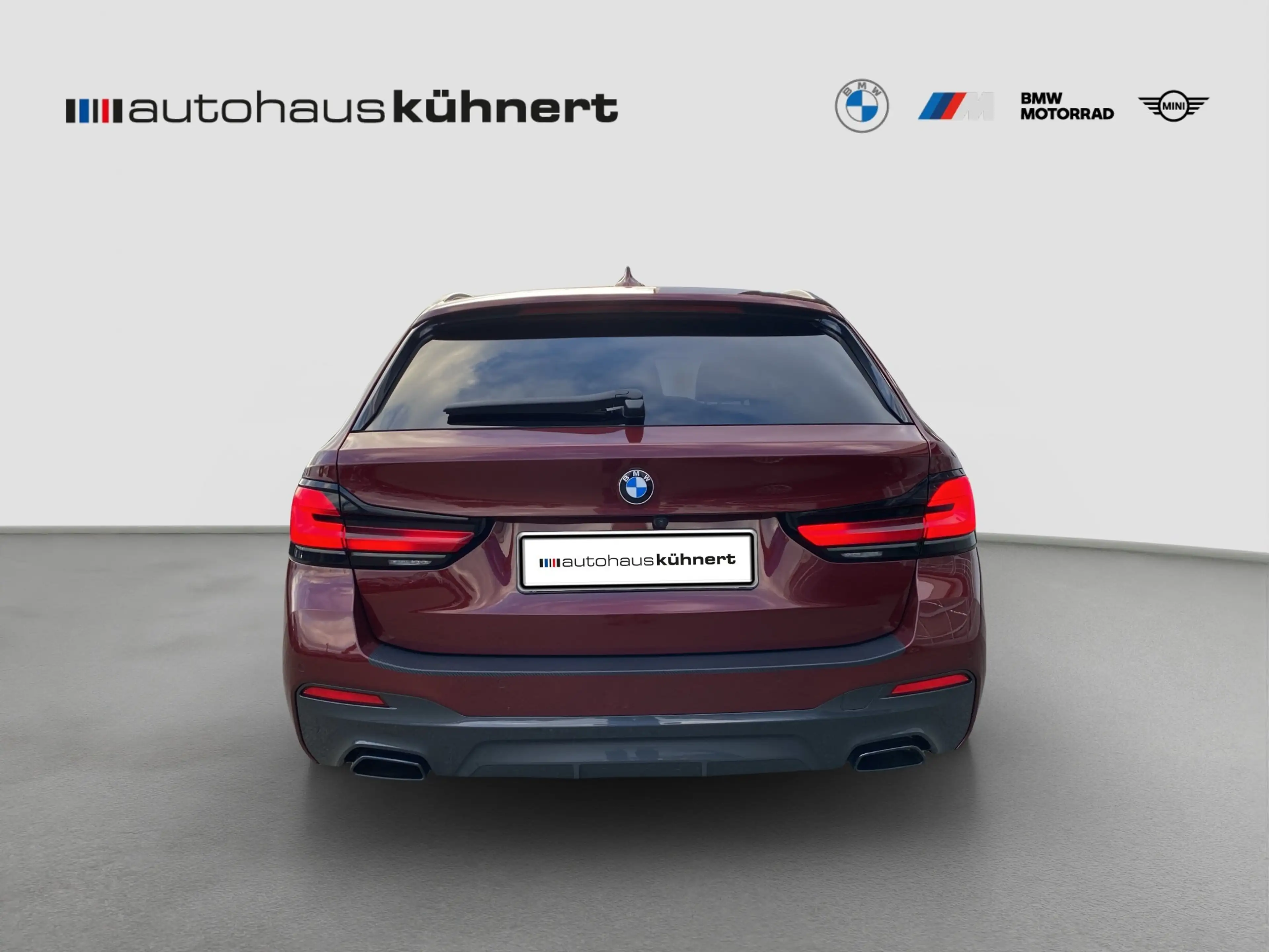 BMW 530 d Touring ///M-Sport LED Luftfed. PanoSD AHK — photo 6