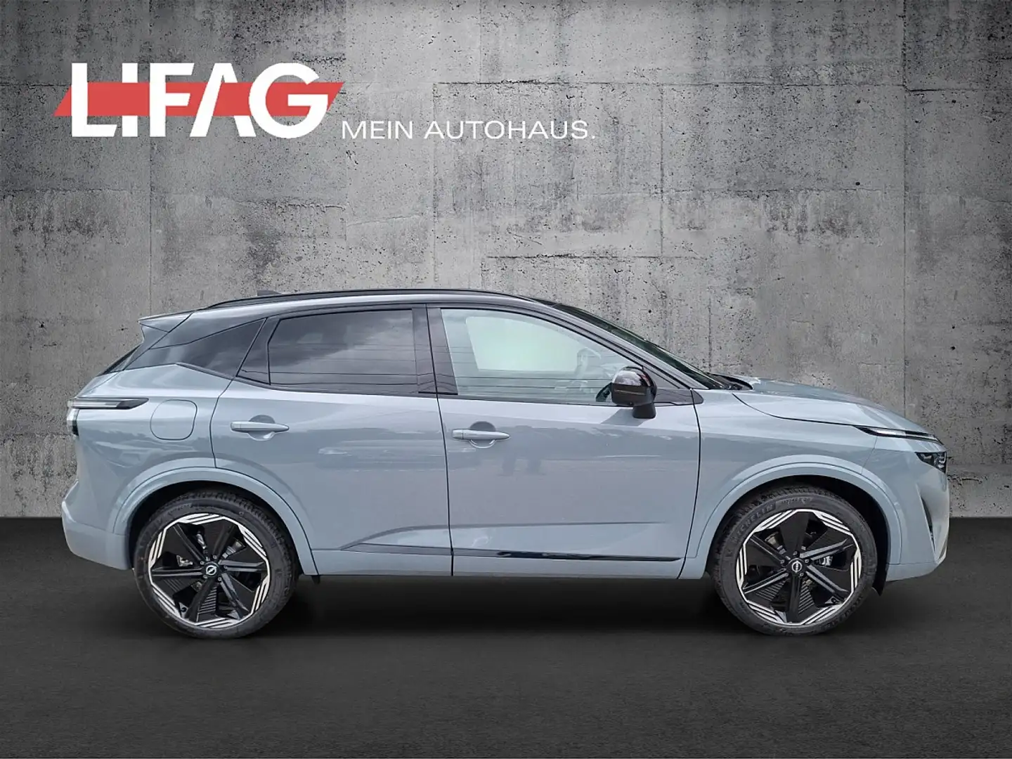 Nissan Qashqai 1,3 MHEV 4x4 N-Design+ Autom. !Modell 2025! *ab... Grau - 2