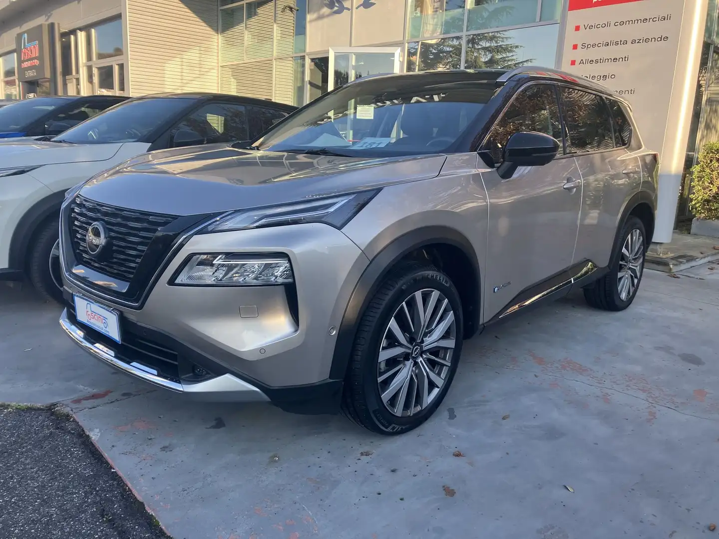 Nissan X-Trail X-Trail e-Power e-4orce 4WD 7 posti Tekna Grau - 2