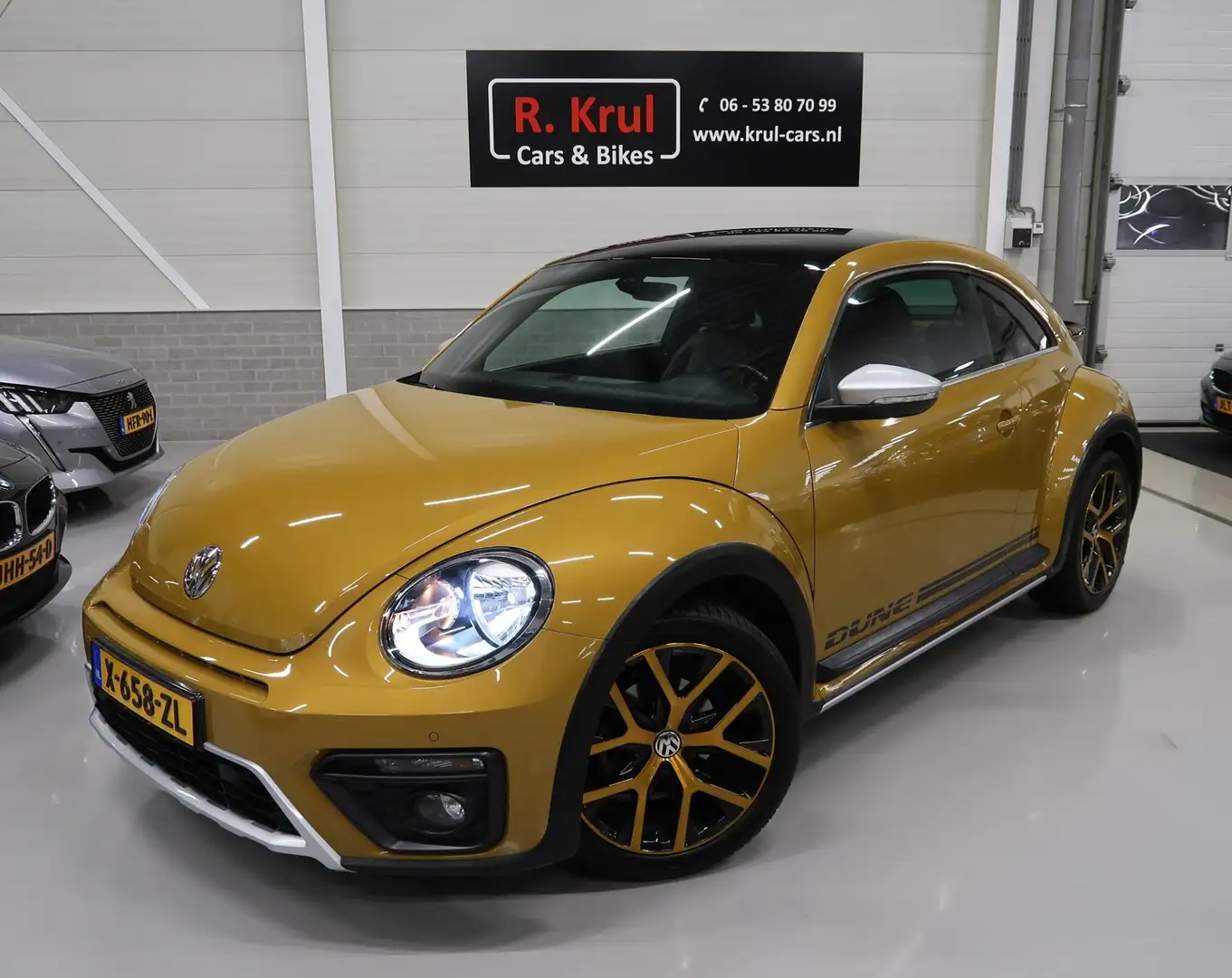 Volkswagen Beetle 1.2 TSI Dune Airco-ecc LED BT Navigatie 18 inch St Jaune - 1
