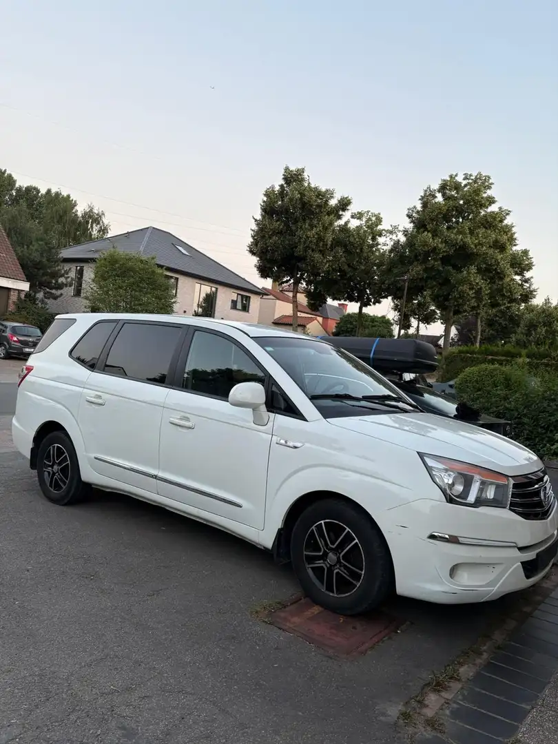 SsangYong Family - 1