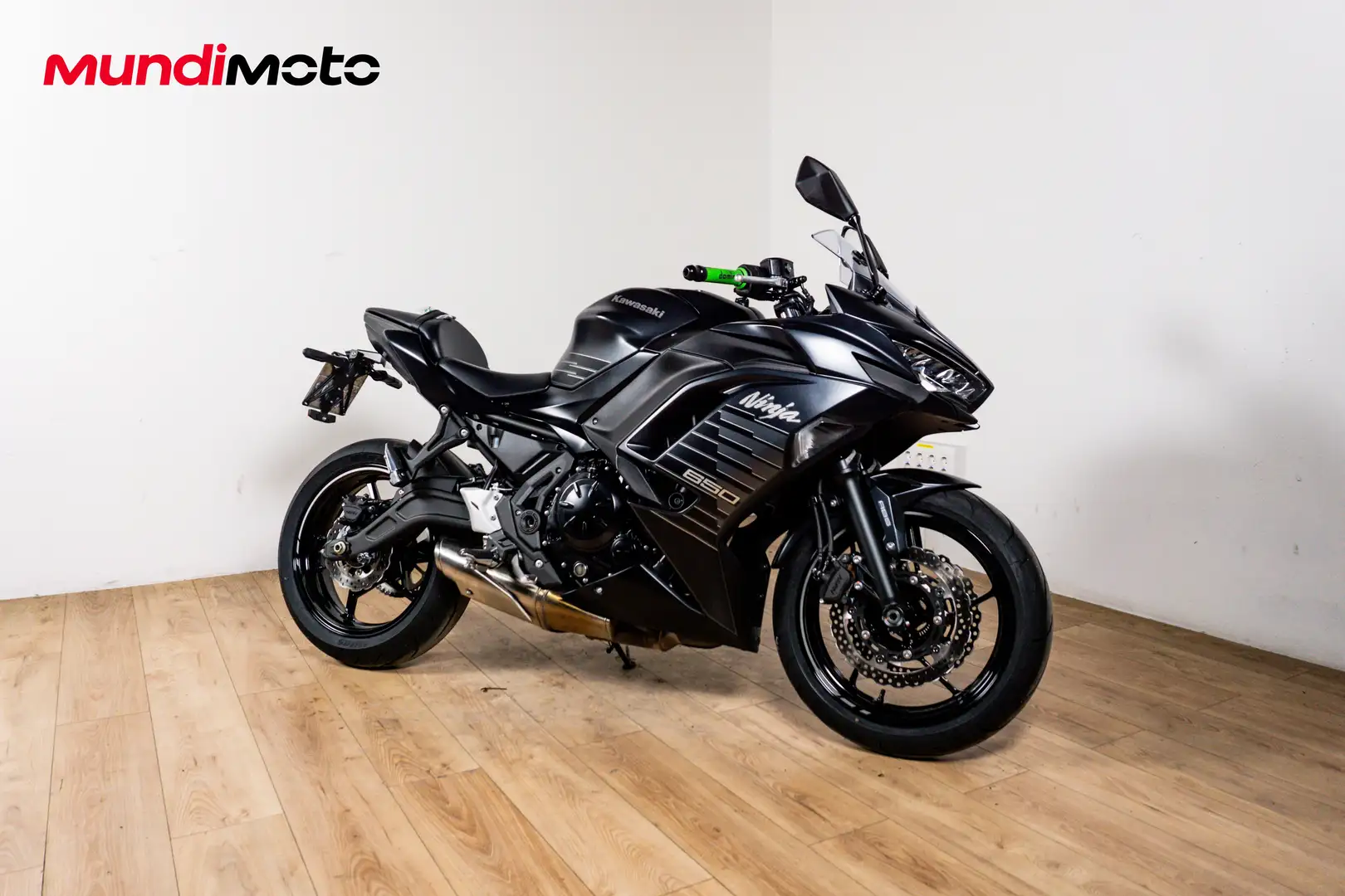 Kawasaki Ninja 650 - 2