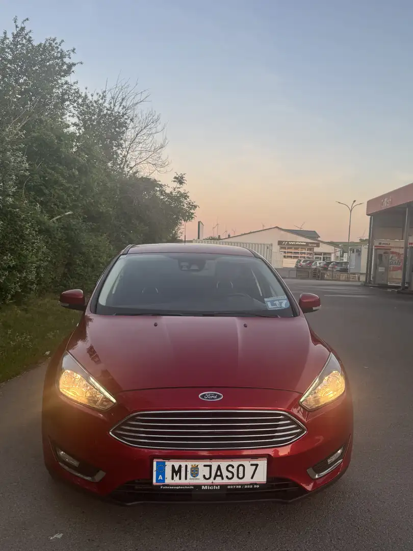 Ford Focus Diesel 2,0  Titanium voll Ausstattung neue Pickerl - 2