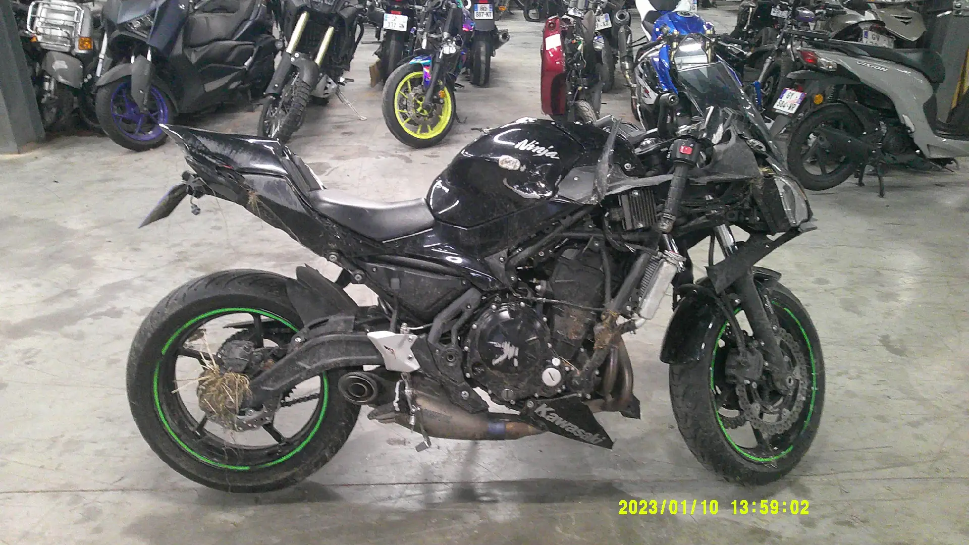 Kawasaki Ninja 650 - 1