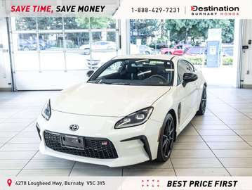 Premium Manual - RWD FUN - SPORTY - LOW KM!