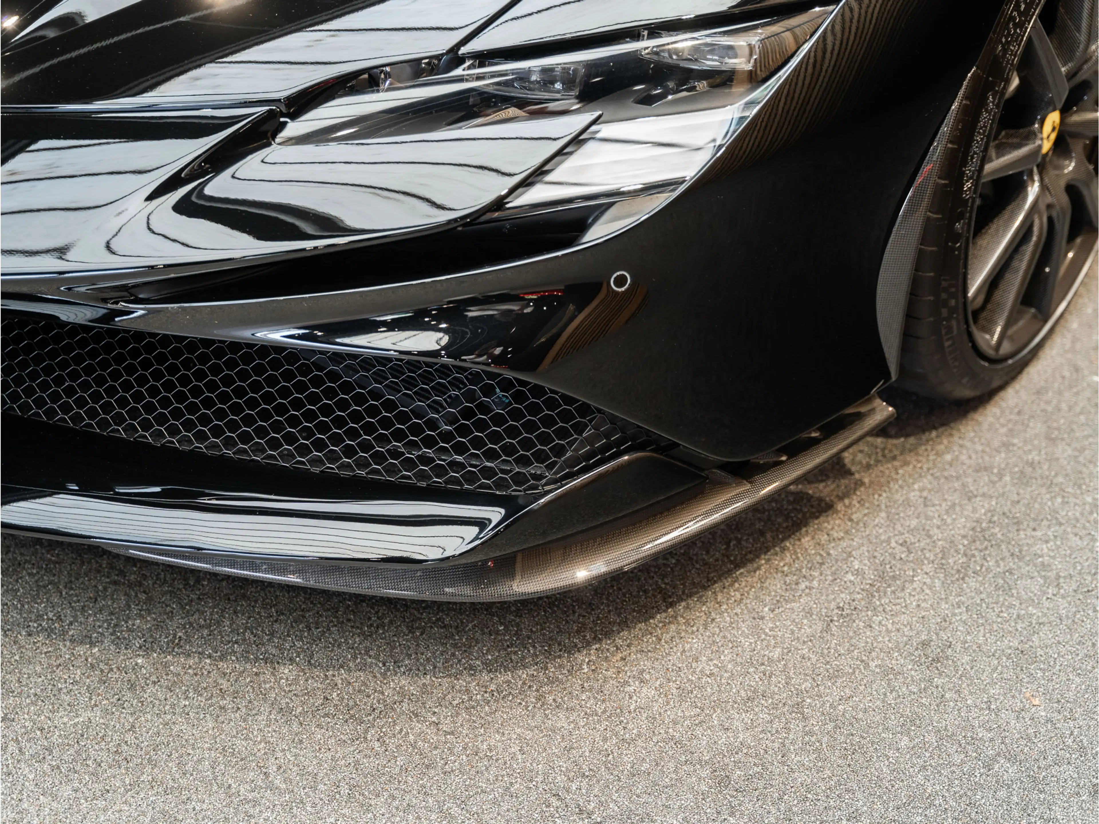 Ferrari SF90 Stradale Full Carbon Lift 4.0 V8 Stradale Carbon Racing Sea — photo 39