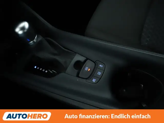 Toyota C-HR view 24