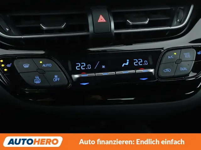 Toyota C-HR view 23