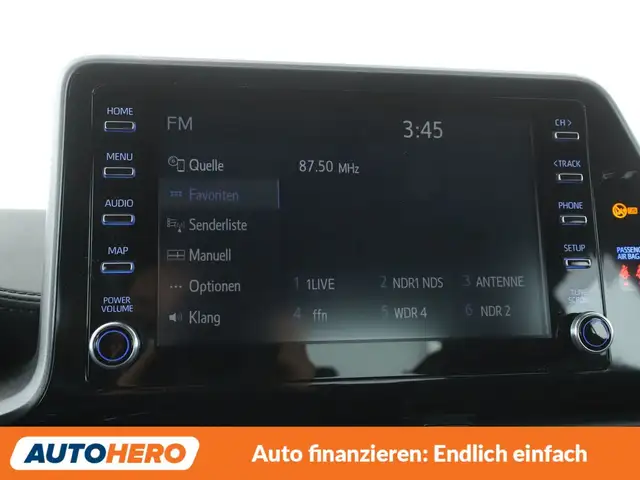 Toyota C-HR view 21