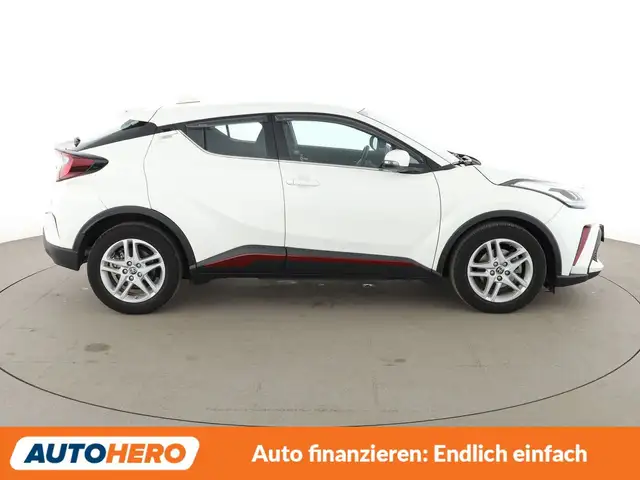 Toyota C-HR view 7