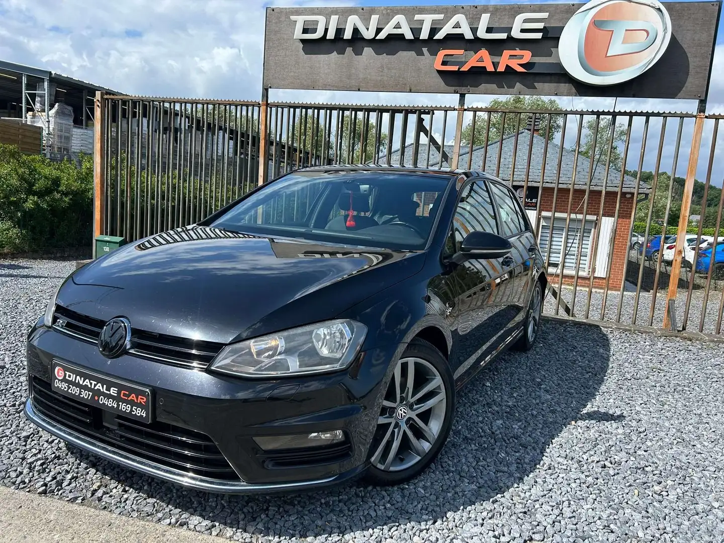 Volkswagen Golf 1.2 TSI R Line - Park Pilot - GPS - ACC - Garantie Schwarz - 1