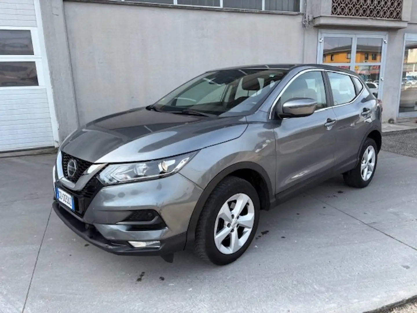 Nissan Qashqai Qashqai 1.5 dci Business 115cv PREZZO PROMO Gris - 1