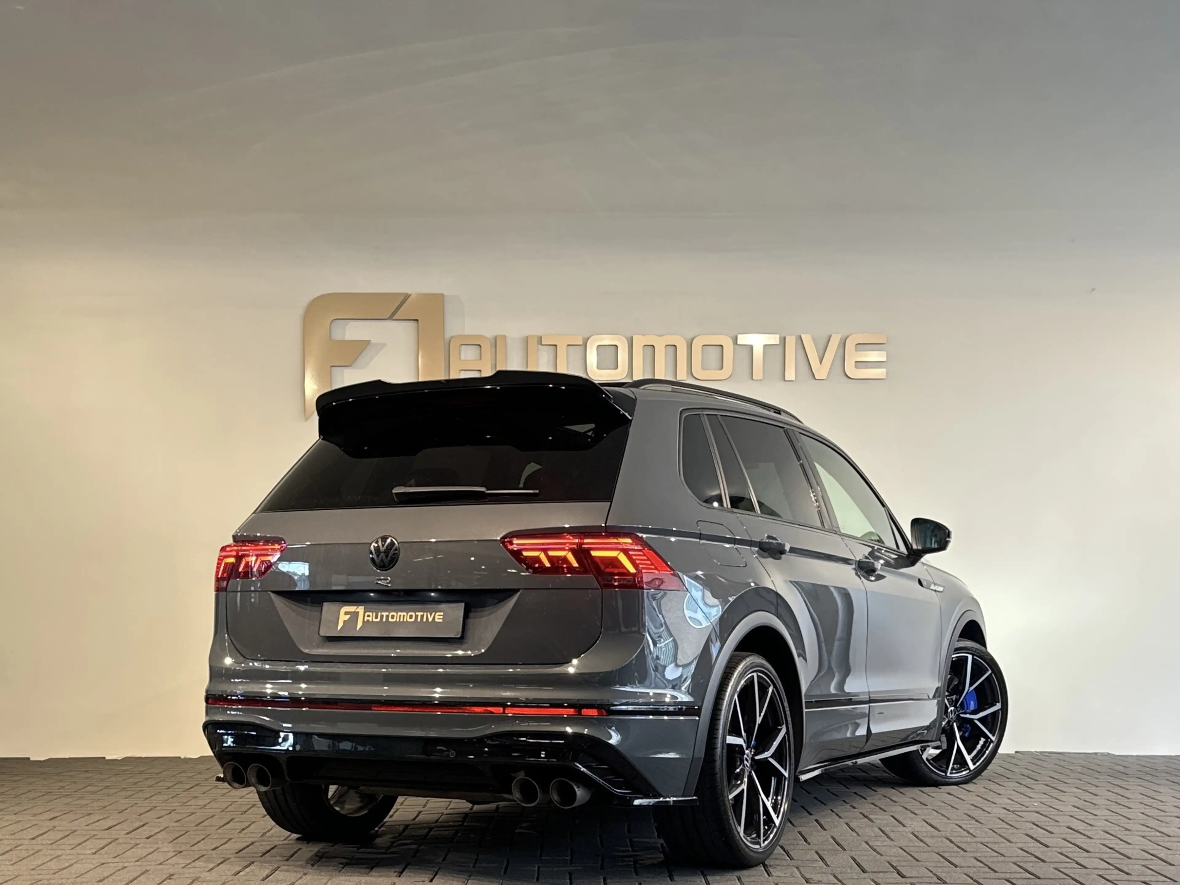 Volkswagen Tiguan 2.0 TSI R 75 Edition 4Motion Pano|Maxton|Volleder| — photo 4