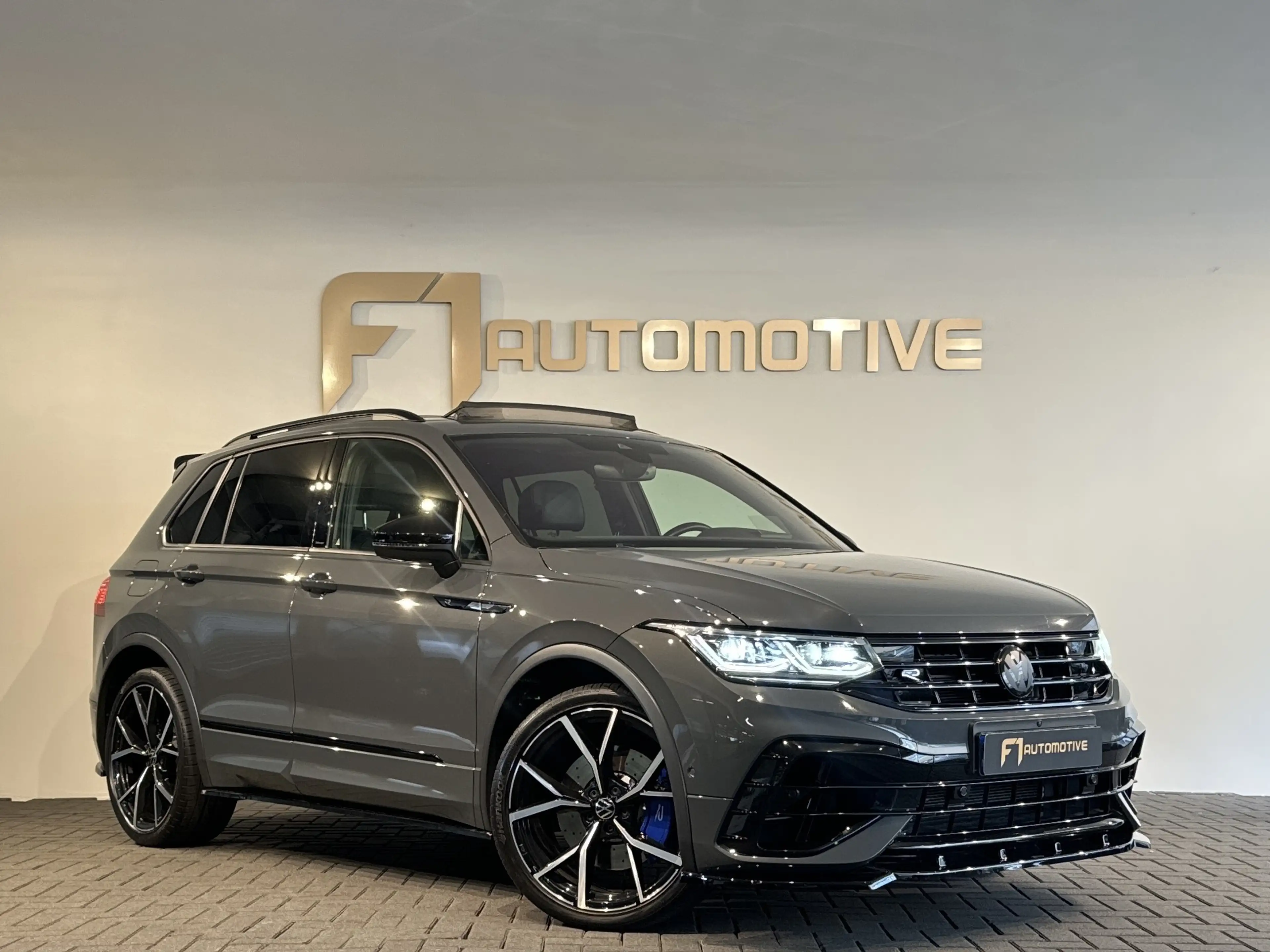 Volkswagen Tiguan 2.0 TSI R 75 Edition 4Motion Pano|Maxton|Volleder| — photo 3