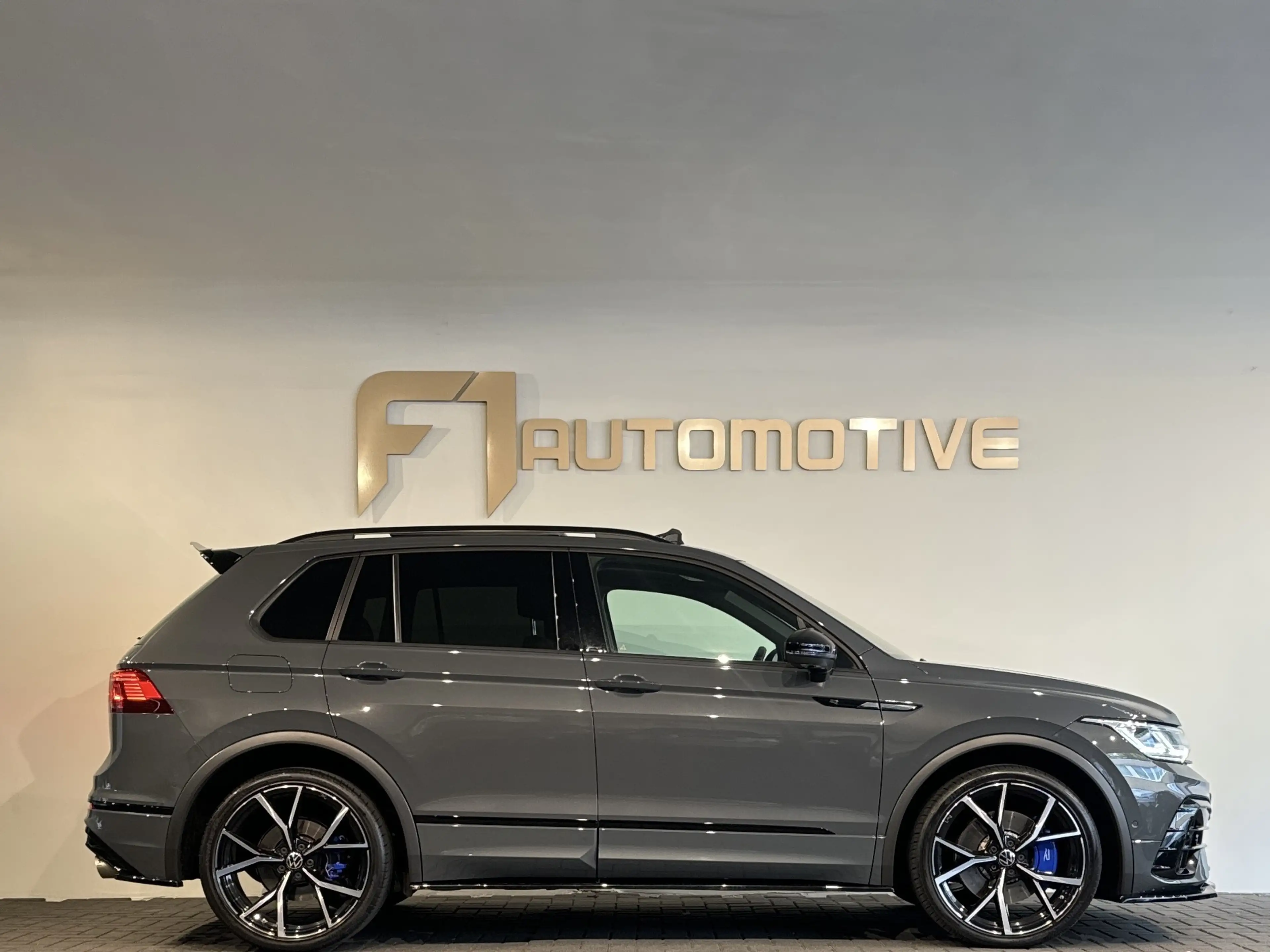 Volkswagen Tiguan 2.0 TSI R 75 Edition 4Motion Pano|Maxton|Volleder| — photo 8