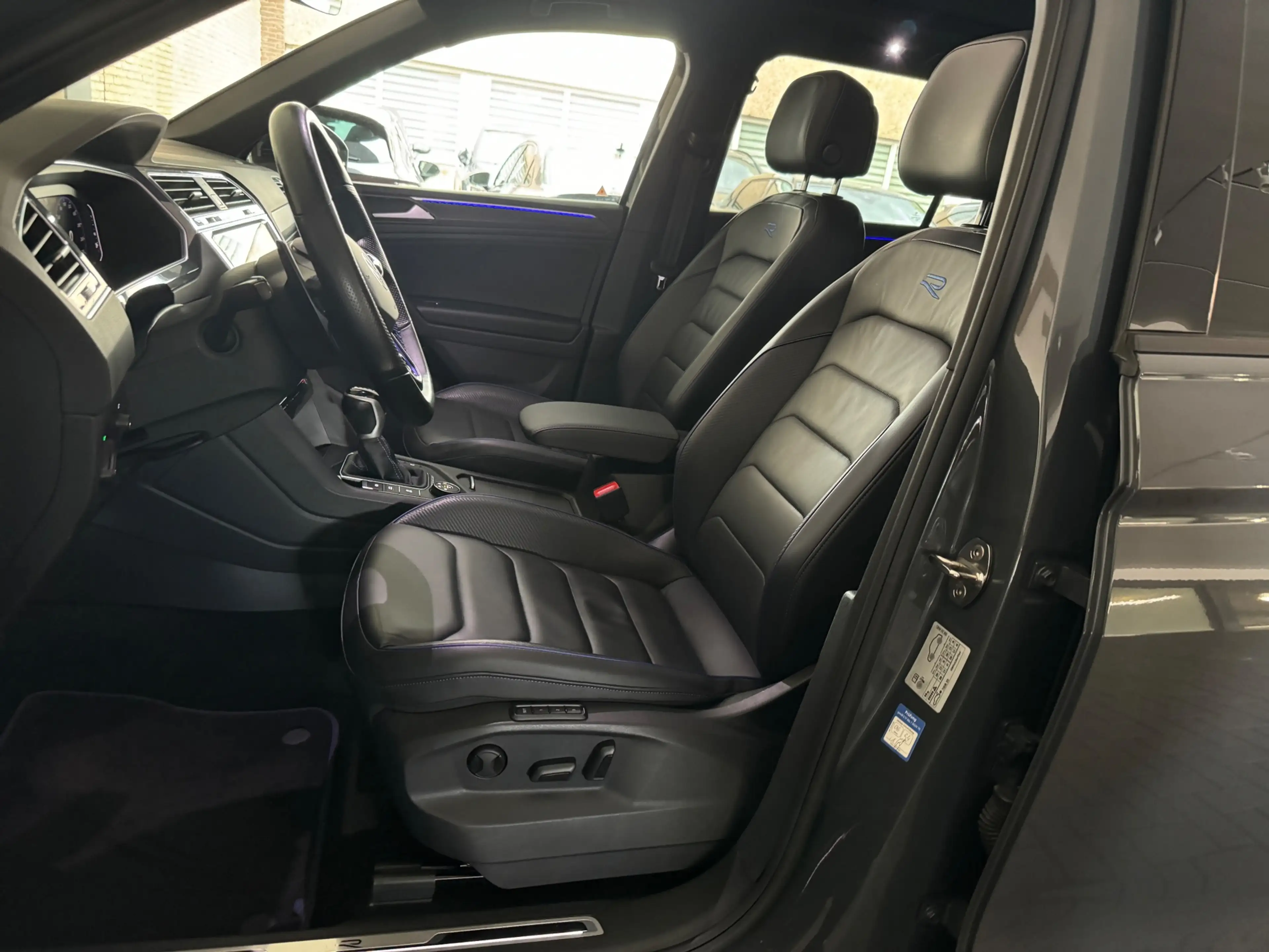Volkswagen Tiguan 2.0 TSI R 75 Edition 4Motion Pano|Maxton|Volleder| — photo 10
