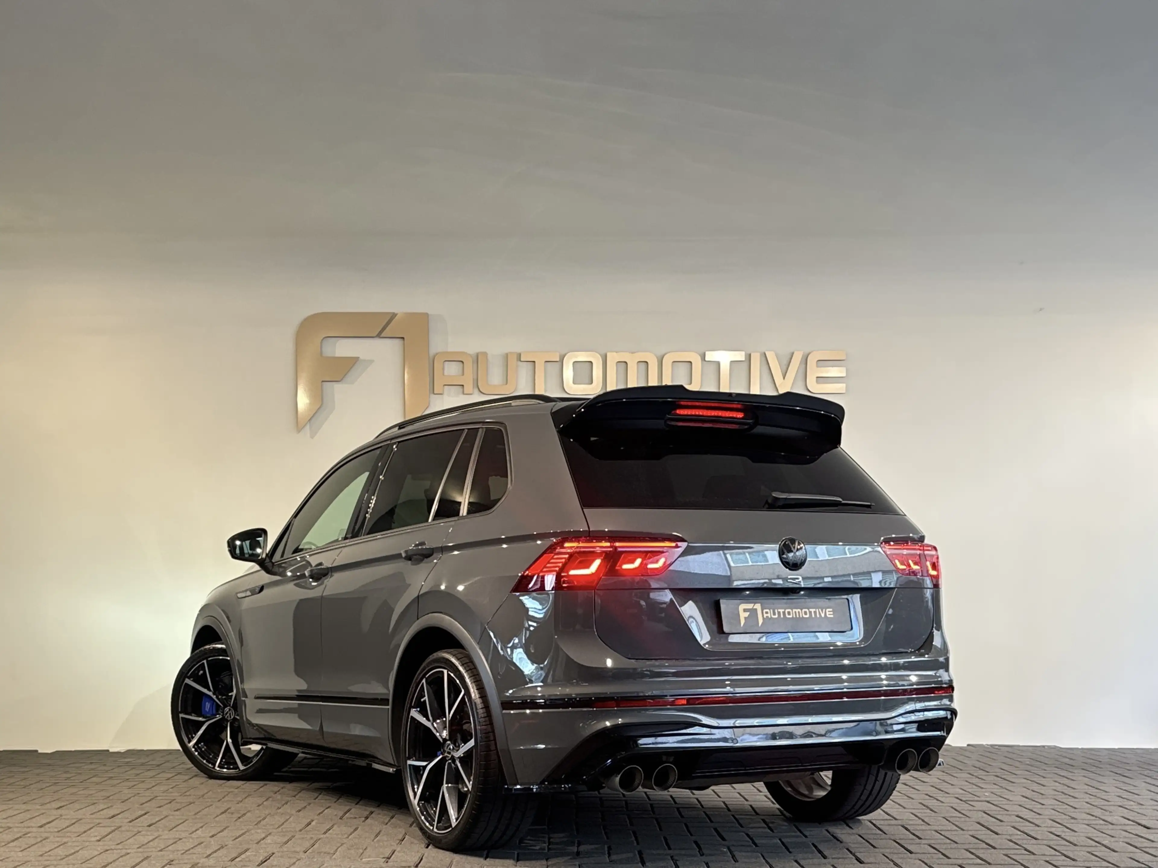 Volkswagen Tiguan 2.0 TSI R 75 Edition 4Motion Pano|Maxton|Volleder| — photo 6