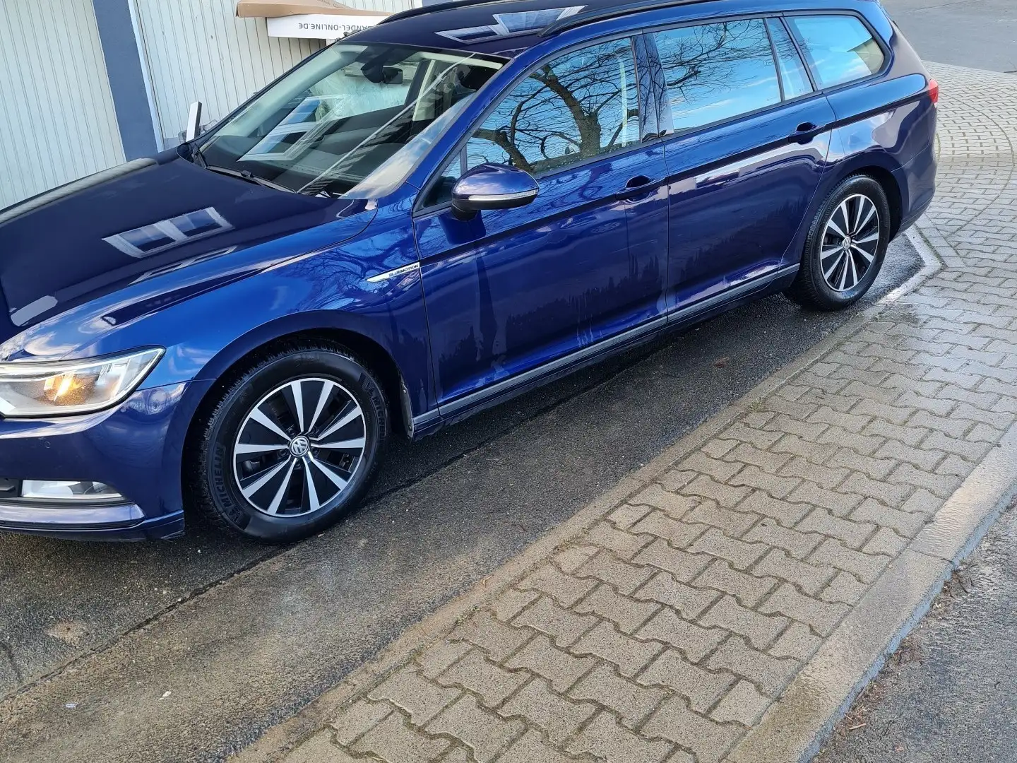 Volkswagen Passat Variant 1.6 TDI SCR BlueMotion Trendline Paars - 1