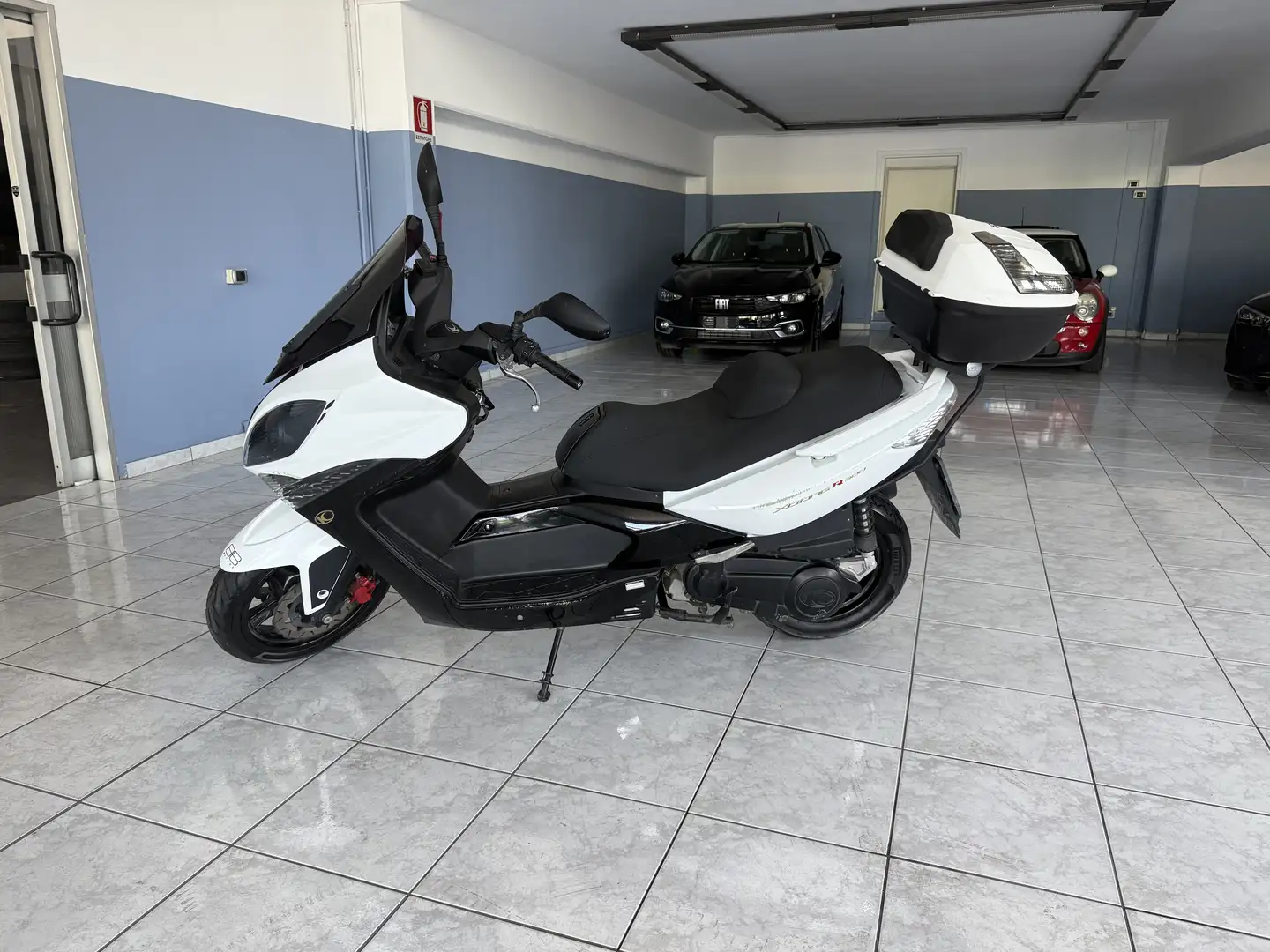 Kymco Xciting 300i R Bianco - 2