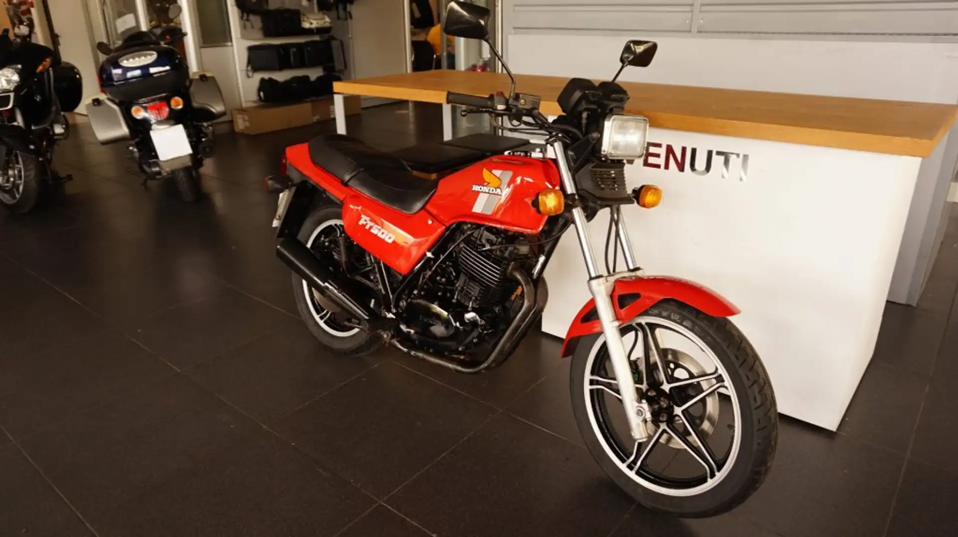 Honda FT 500 . Red - 2