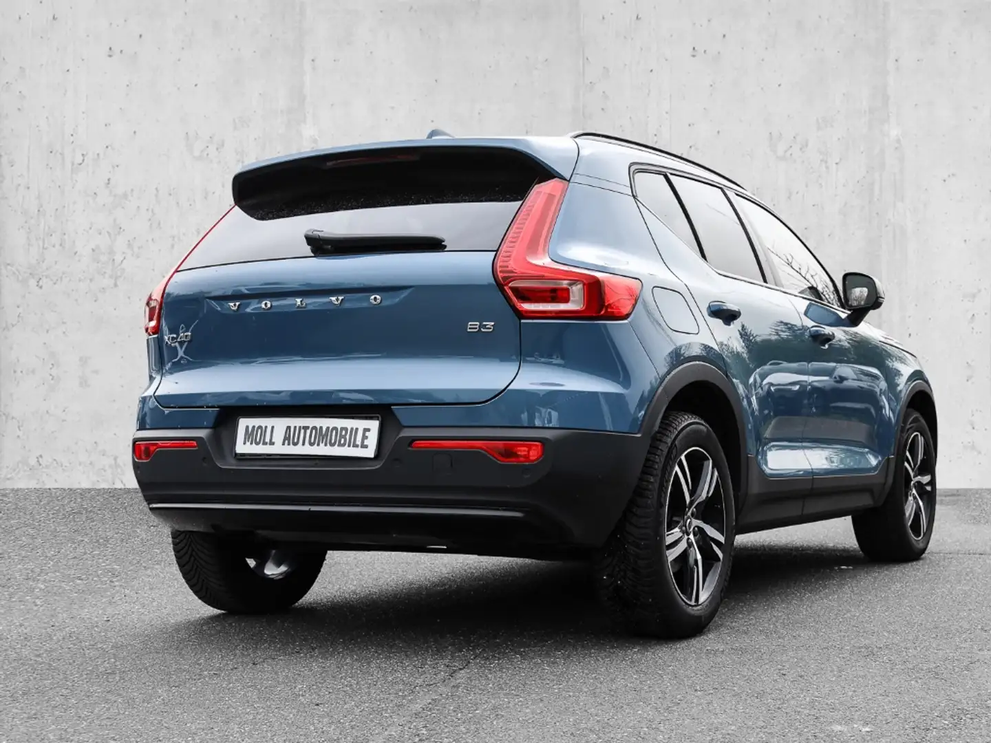 Volvo XC40 Plus Dark 2WD B3 EU6d digitales Cockpit Memory Sit Blau - 2