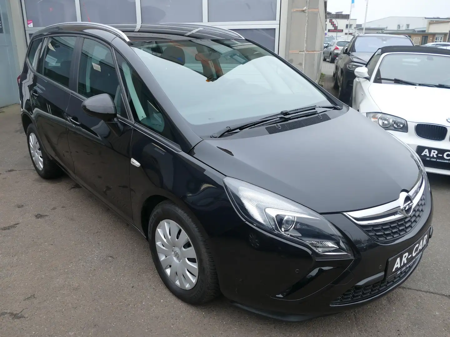 Opel Zafira Tourer 2.0 CDTI Klima Einparkhilfe Tempomat 7 Sitzer Isof Noir - 2