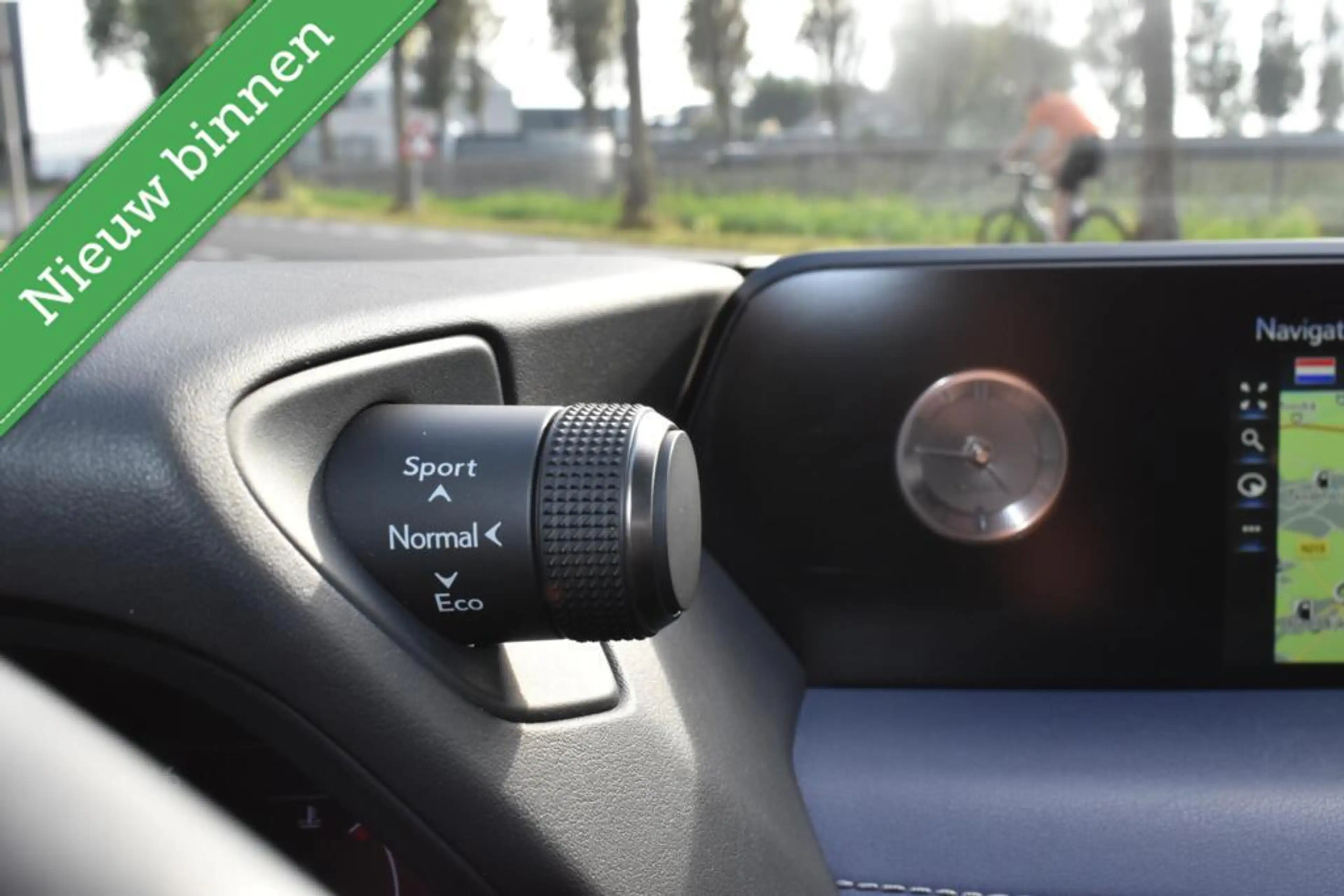 Lexus UX 250h Midnight Edition ACC/BLIND SPOT/ELEK. A KLEP/ETC.! — photo 27