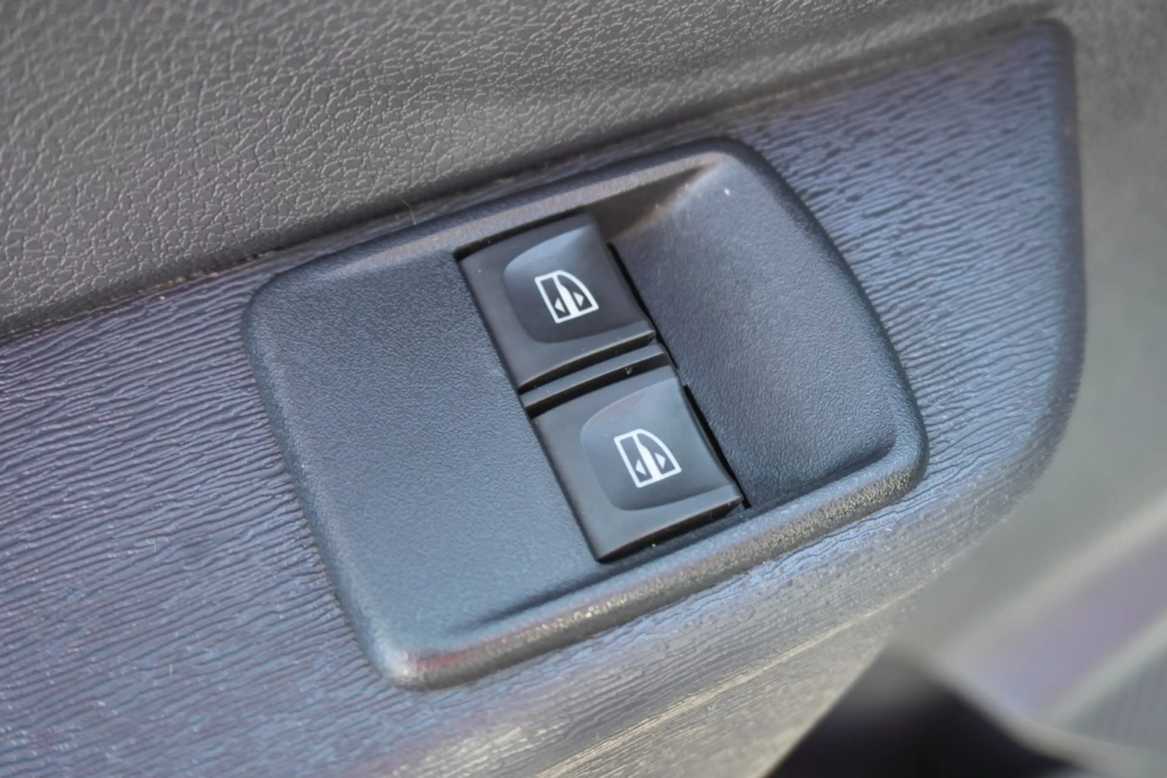 Dacia Dokker 1.3 TCE Navi AHK Kamera PDC Touchscreen — photo 12