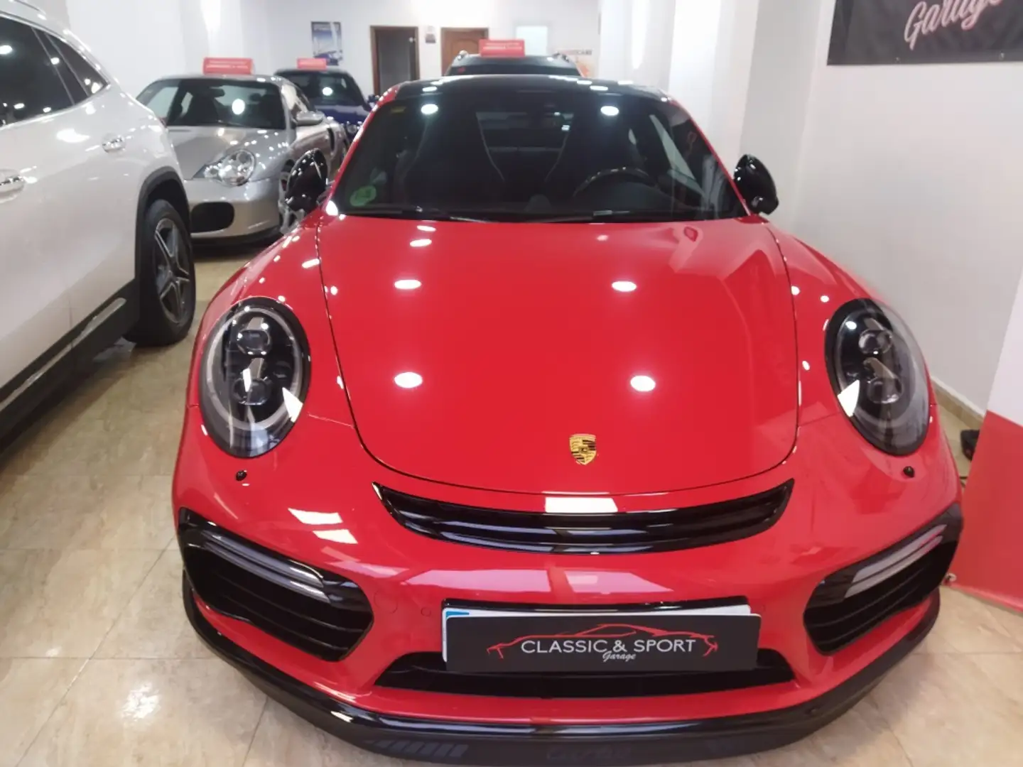 Porsche 991 Turbo Coupé PDK Rouge - 2