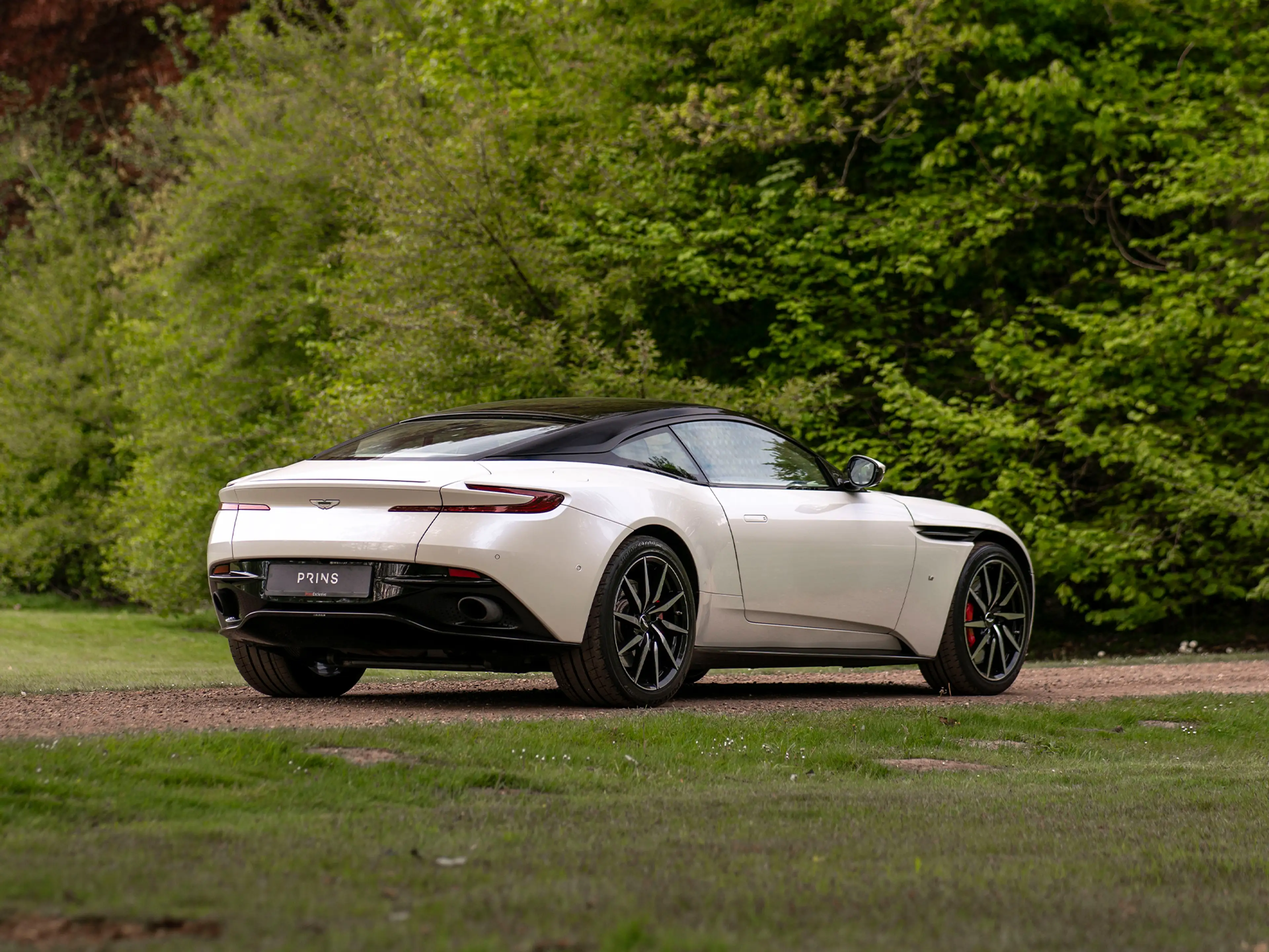 Aston Martin DB11 5.2 V12 Launch Edition | 360 cam | Bang & Olufsen — photo 5