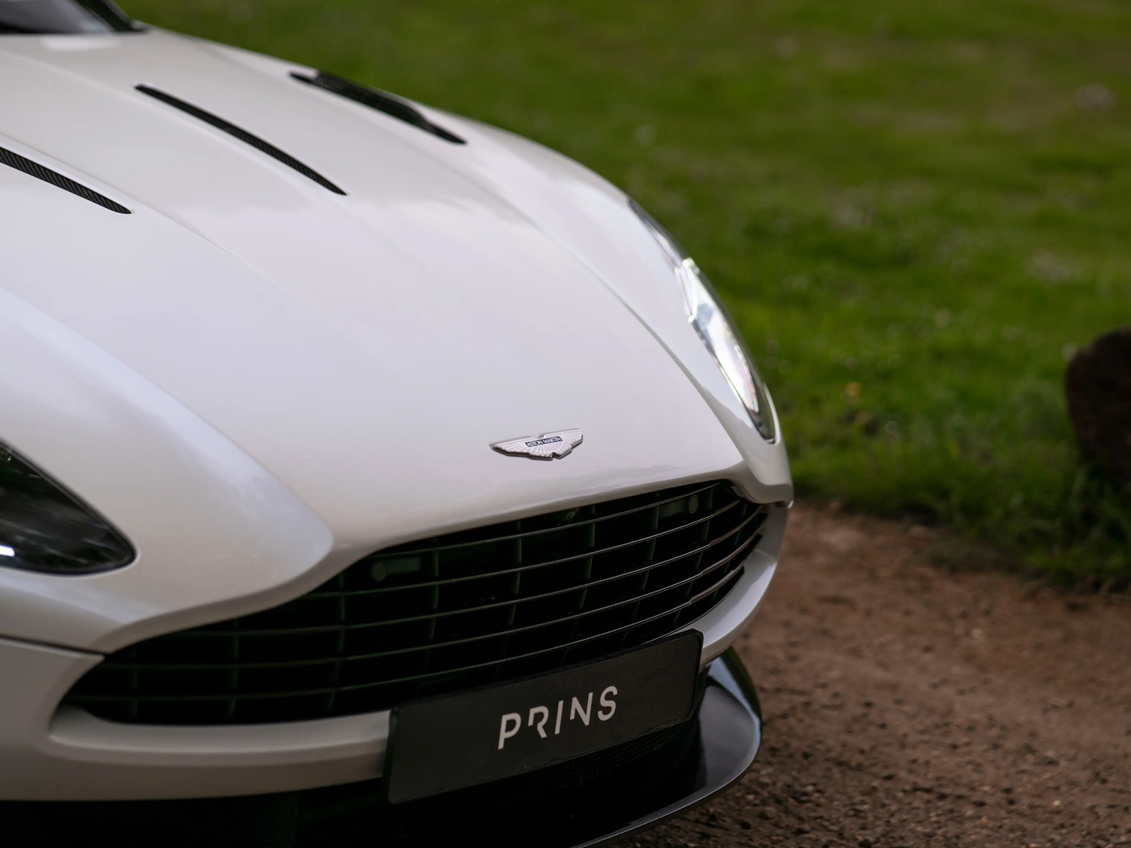 Aston Martin DB11 5.2 V12 Launch Edition | 360 cam | Bang & Olufsen — photo 15