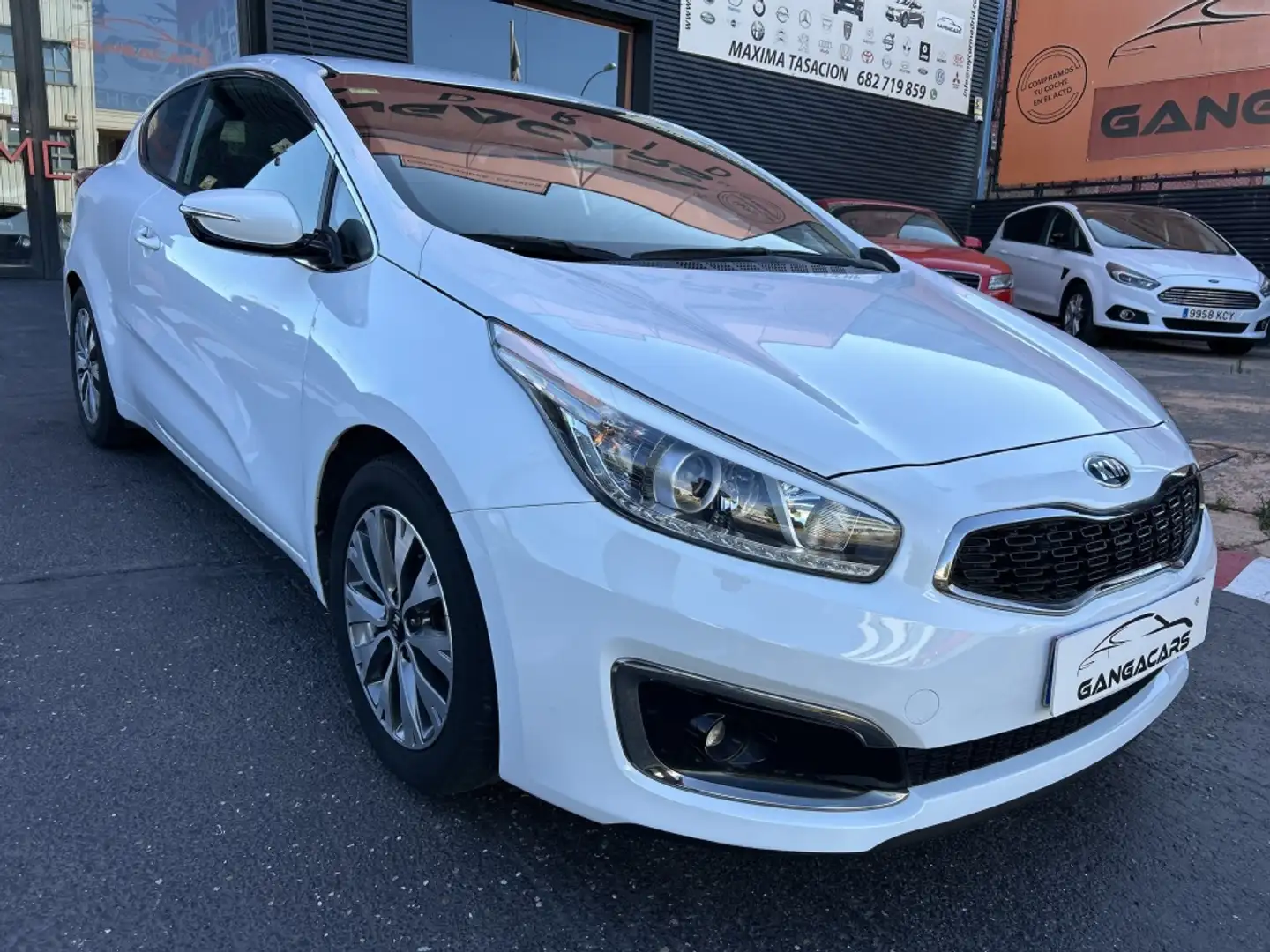 Kia Ceed / cee'd Pro_Cee´d 1.6CRDI VGT Drive 136 Blanco - 2