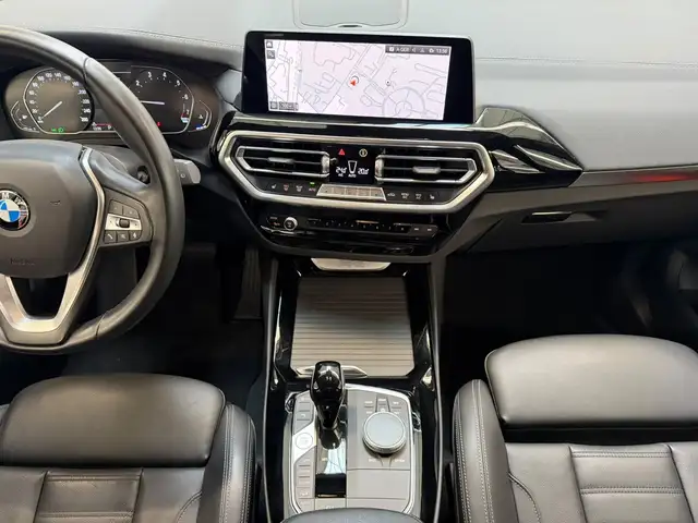 BMW X3 view 11