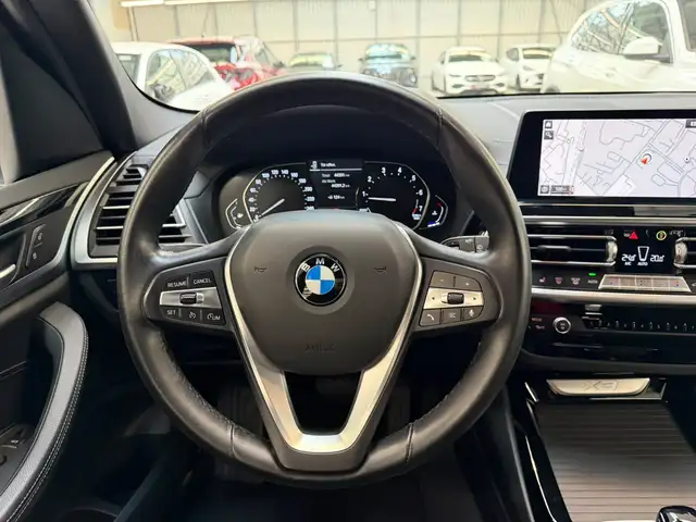 BMW X3 view 10