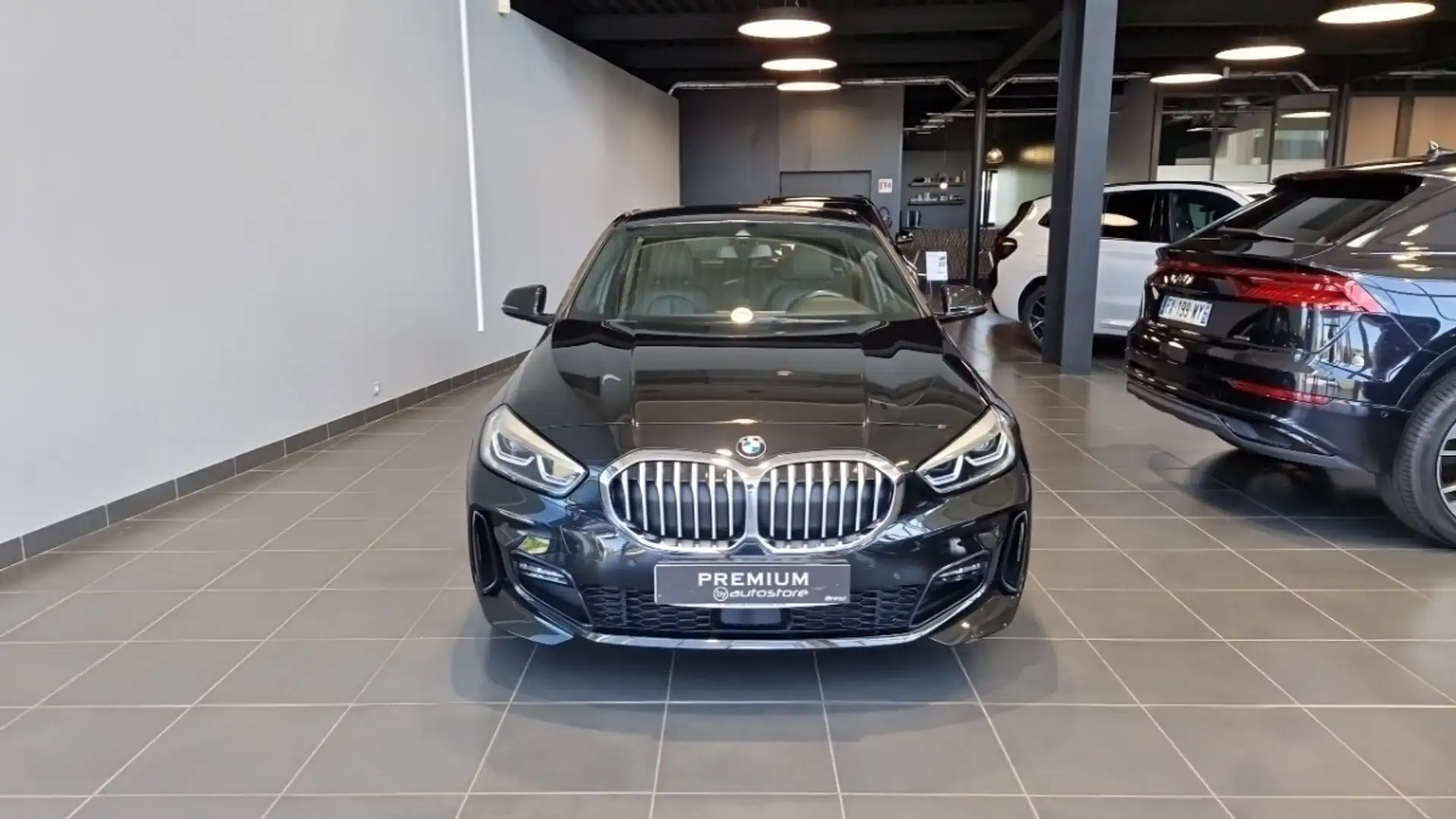 BMW F40 116I 109 CH M SPORT Schwarz - 2