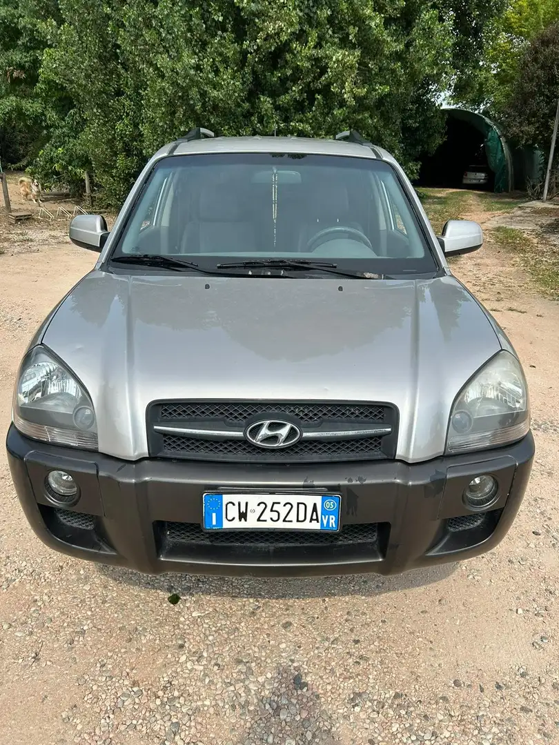 Hyundai TUCSON Tucson I 2004 2.0 crdi Dynamic 5p Gris - 1