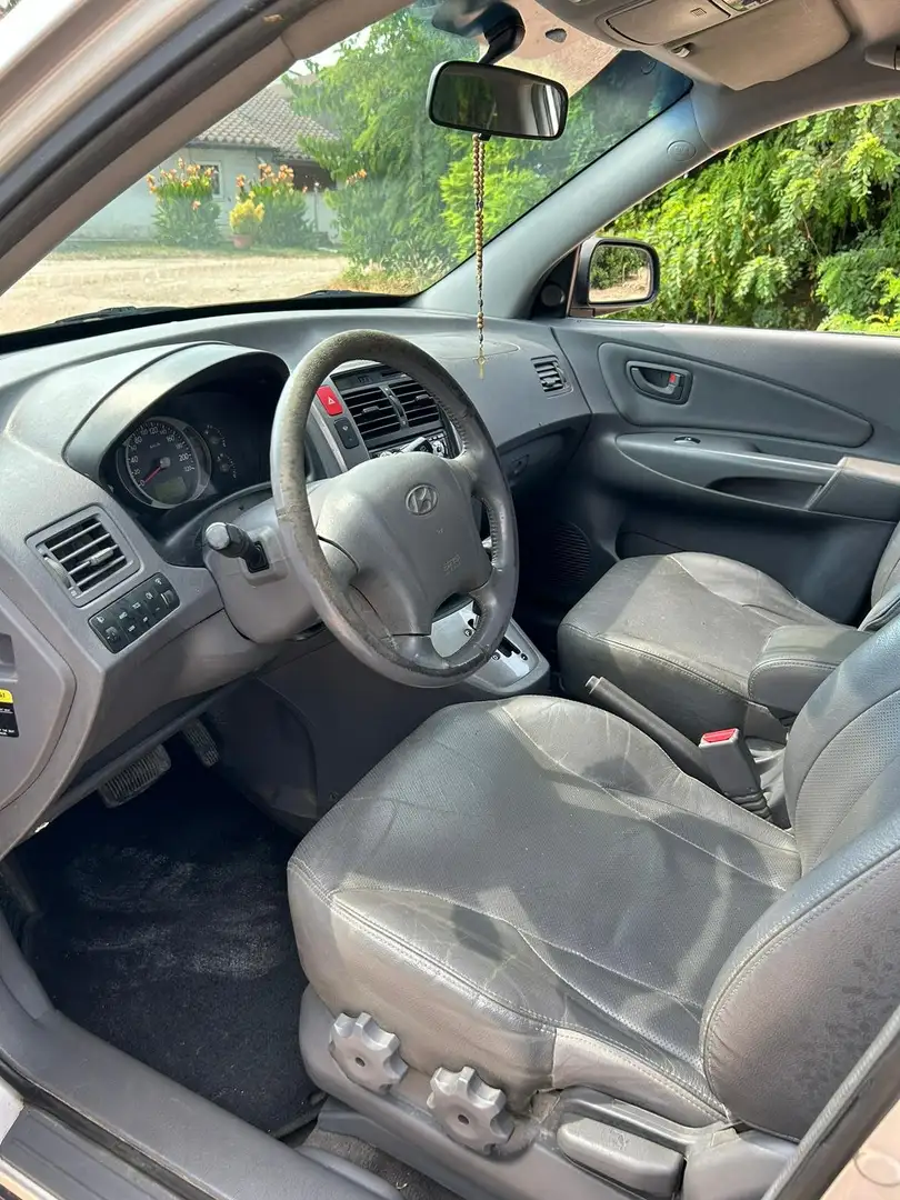 Hyundai TUCSON Tucson I 2004 2.0 crdi Dynamic 5p Gris - 2