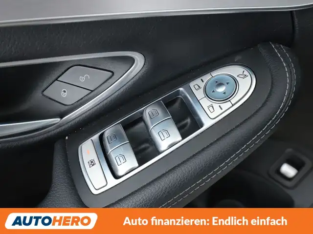 Mercedes-Benz C-Class view 24