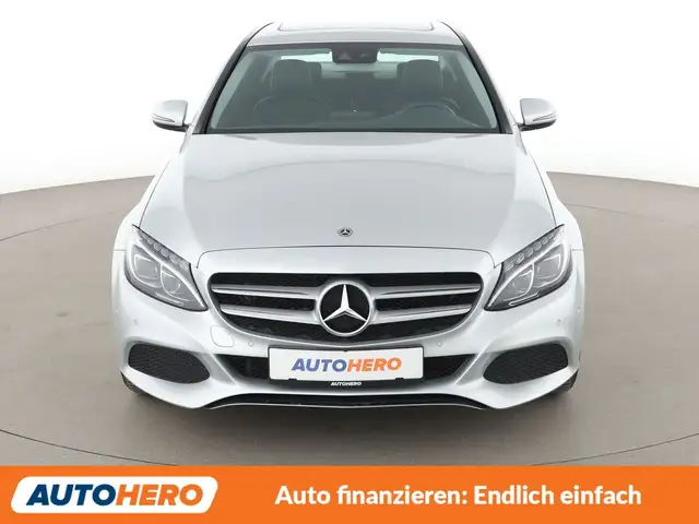 Mercedes-Benz C-Class view 9