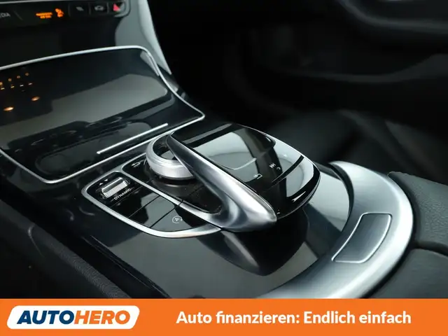 Mercedes-Benz C-Class view 23